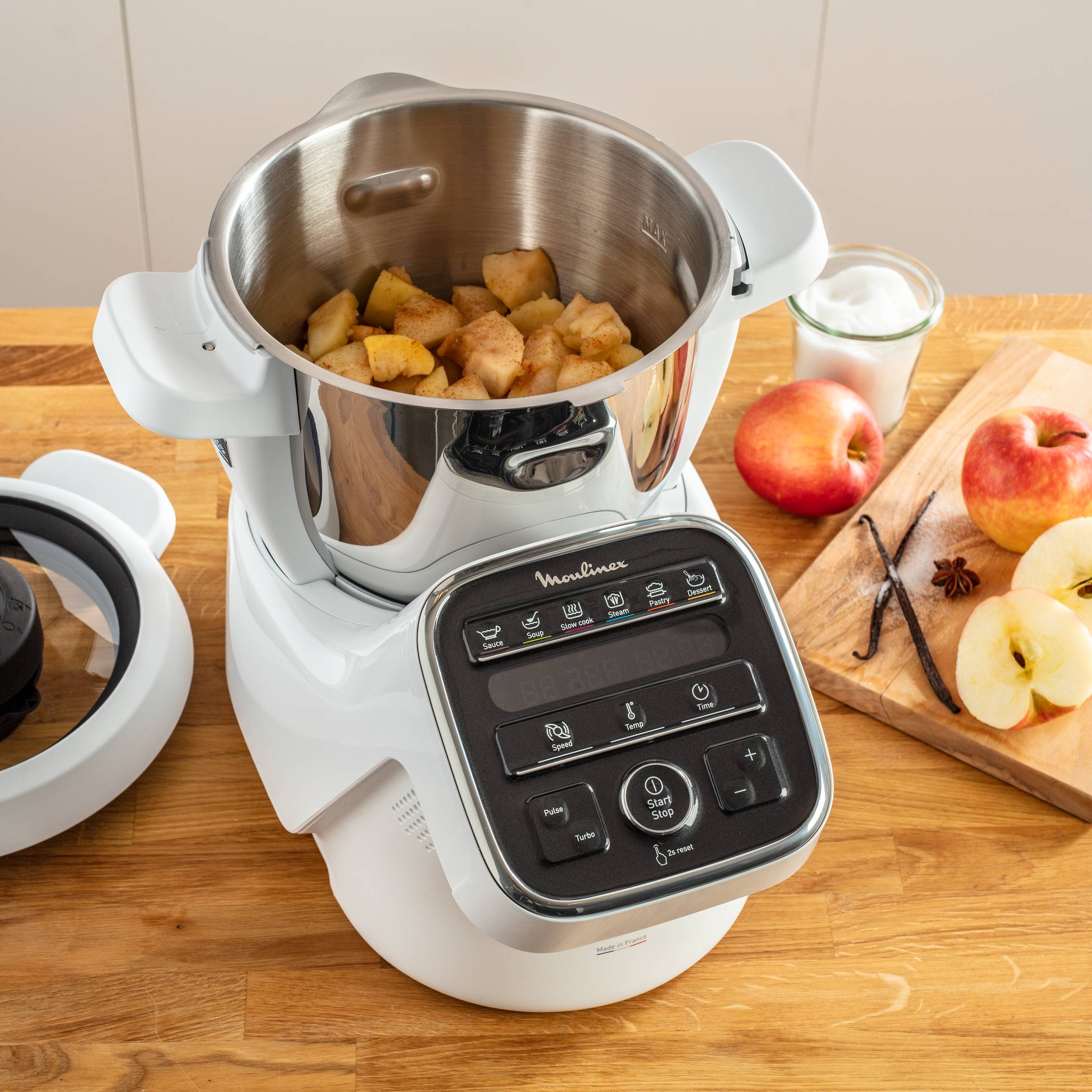 Companion XL YY4968FG Robot cuiseur - 12 programmes - 6 accessoires - livre de recettes