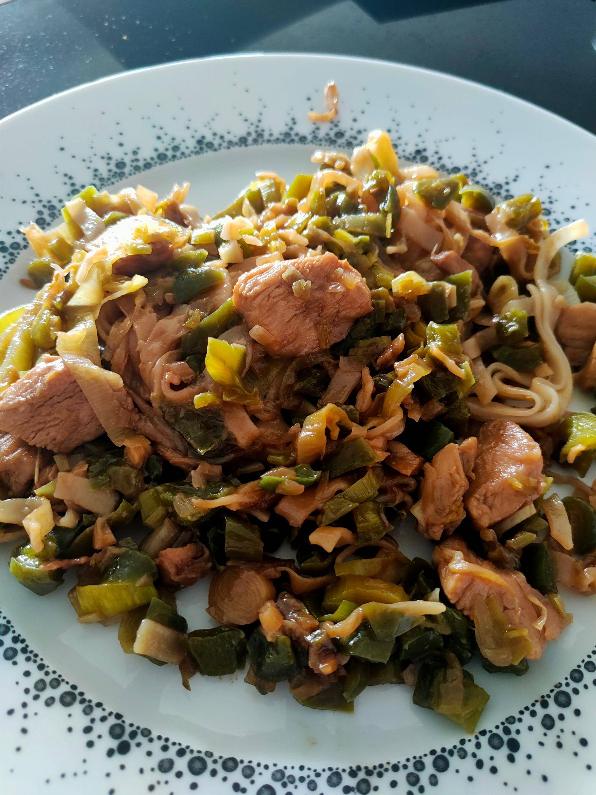 Nouilles de riz sautées au poulet - Recepten Cookeo | Moulinex