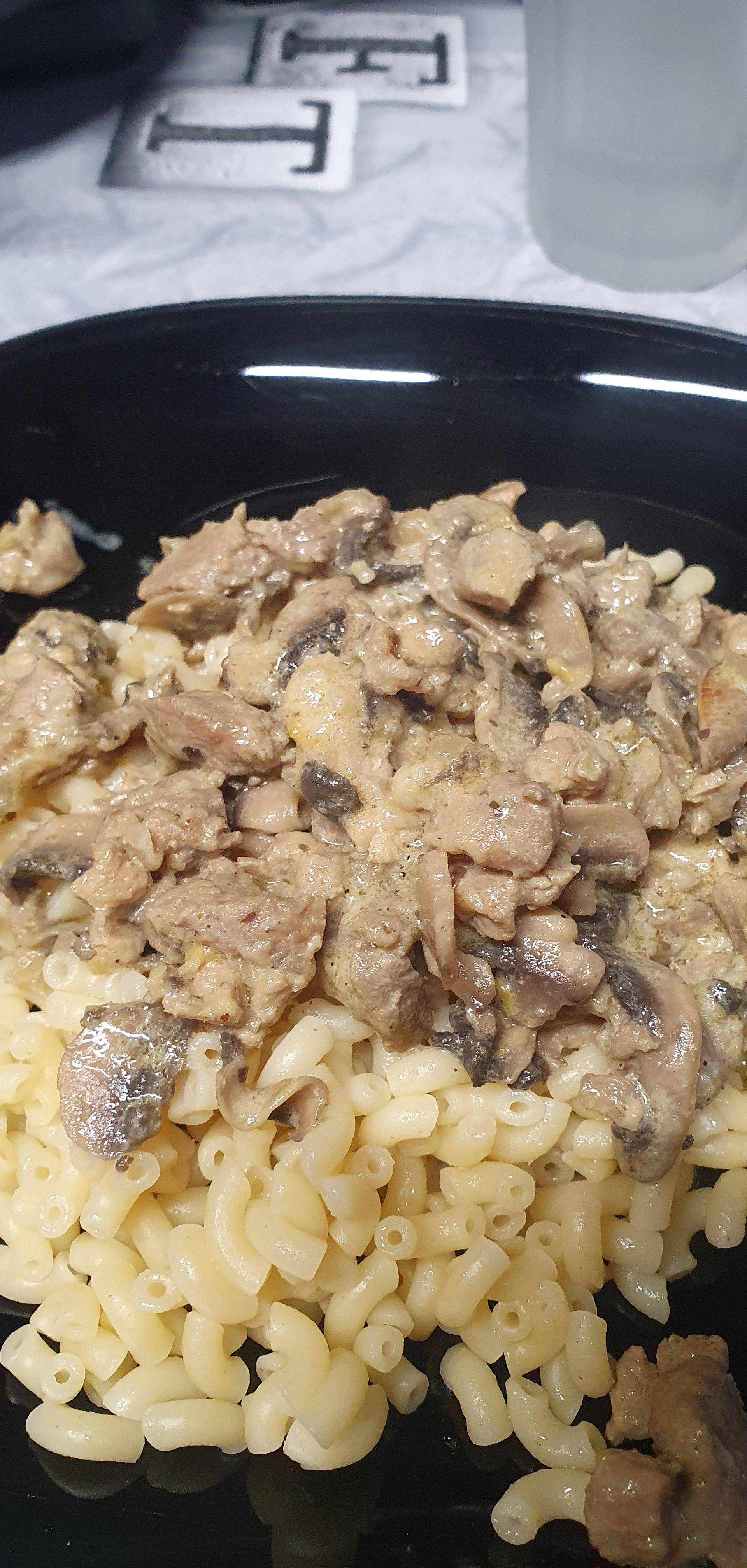 Émincés de porc au curry et aux champignons de Paris - Recette Cookeo | Moulinex