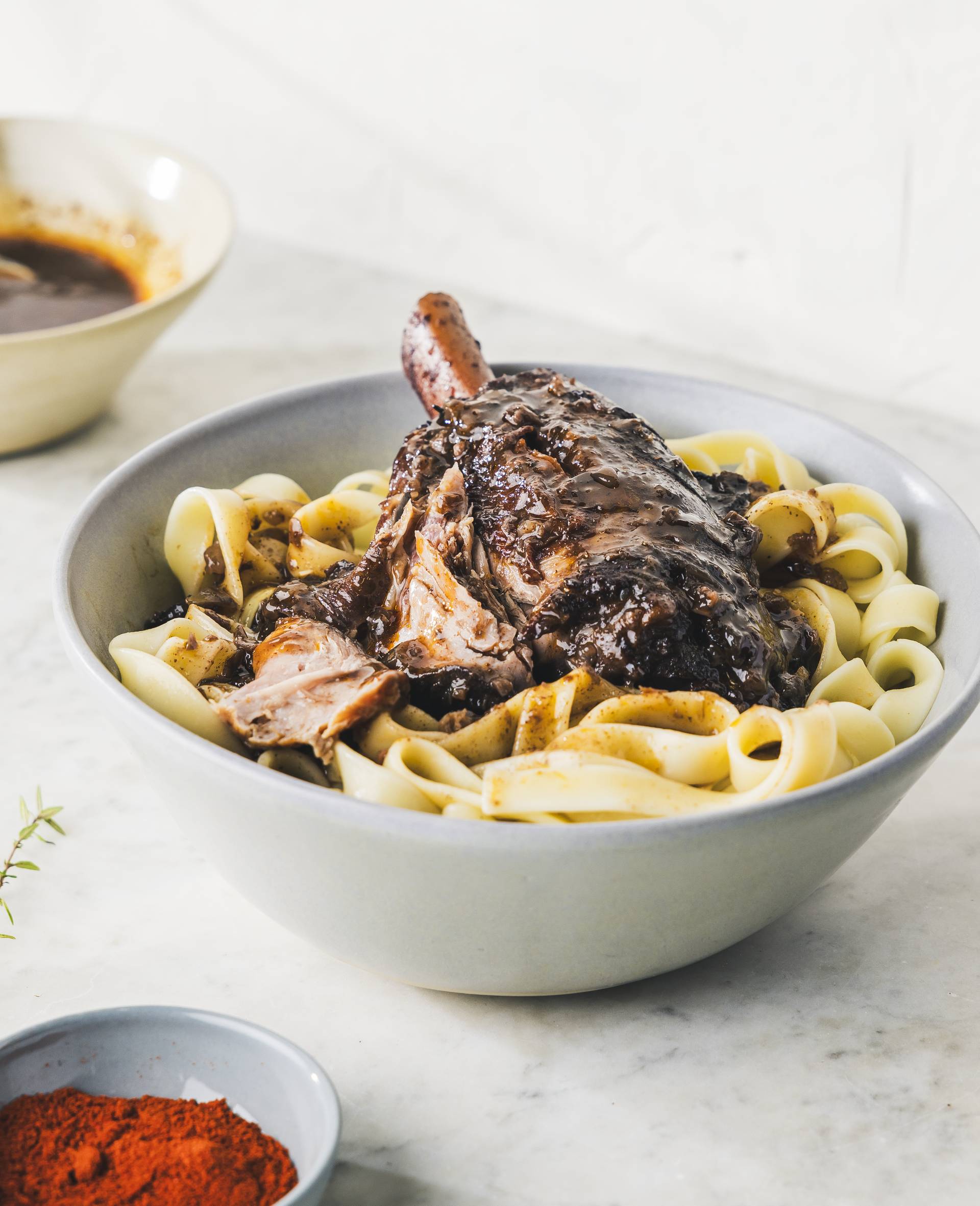 Cuisses de canard au vin rouge et ses flageolets - Recette Cookeo | Moulinex