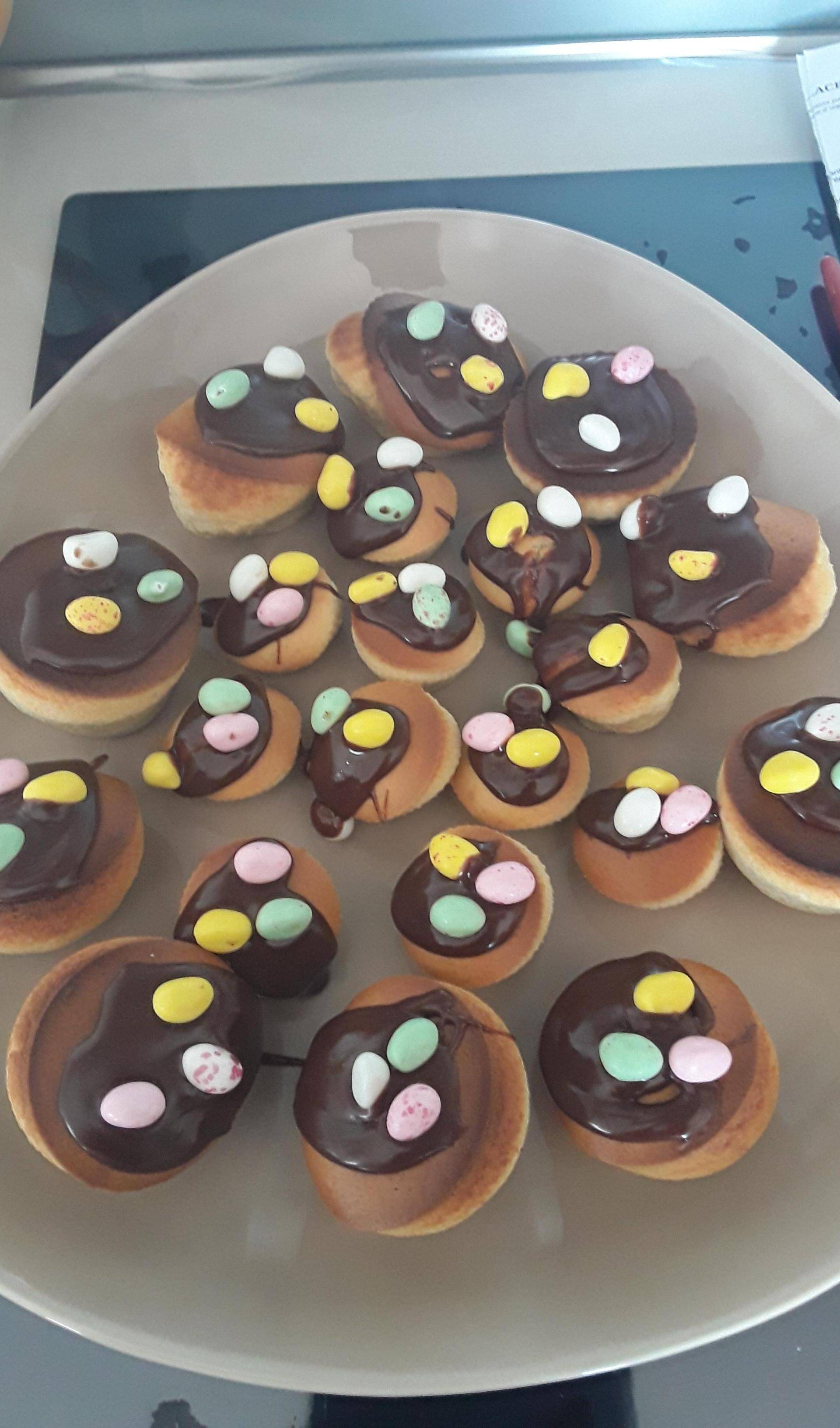 Cupcakes au chocolat et aux oeufs de Pâques - Recette Companion Connect XL | Moulinex