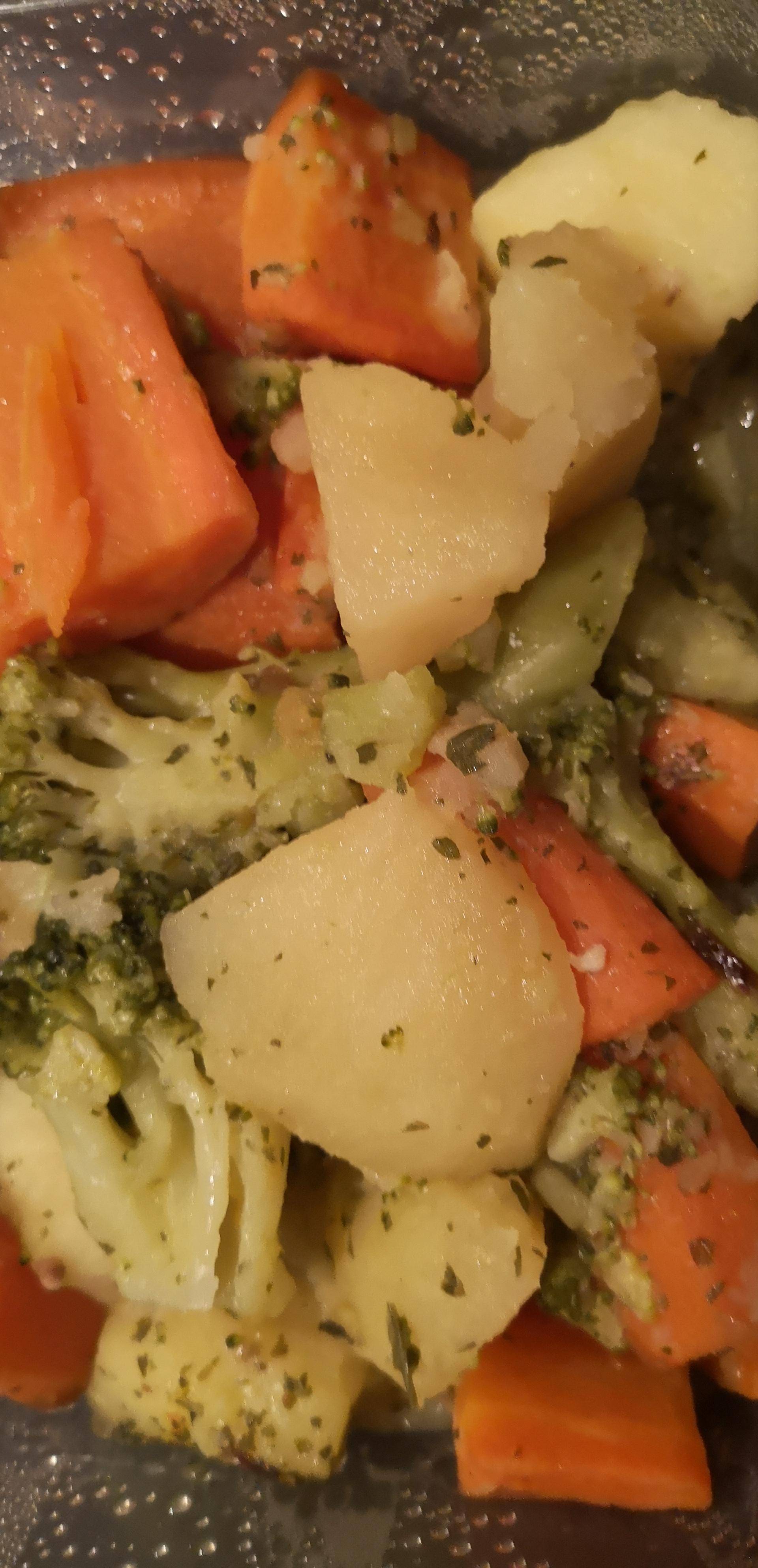 Pommes de terre, carottes et brocolis sautés - Recette Cookeo | Moulinex
