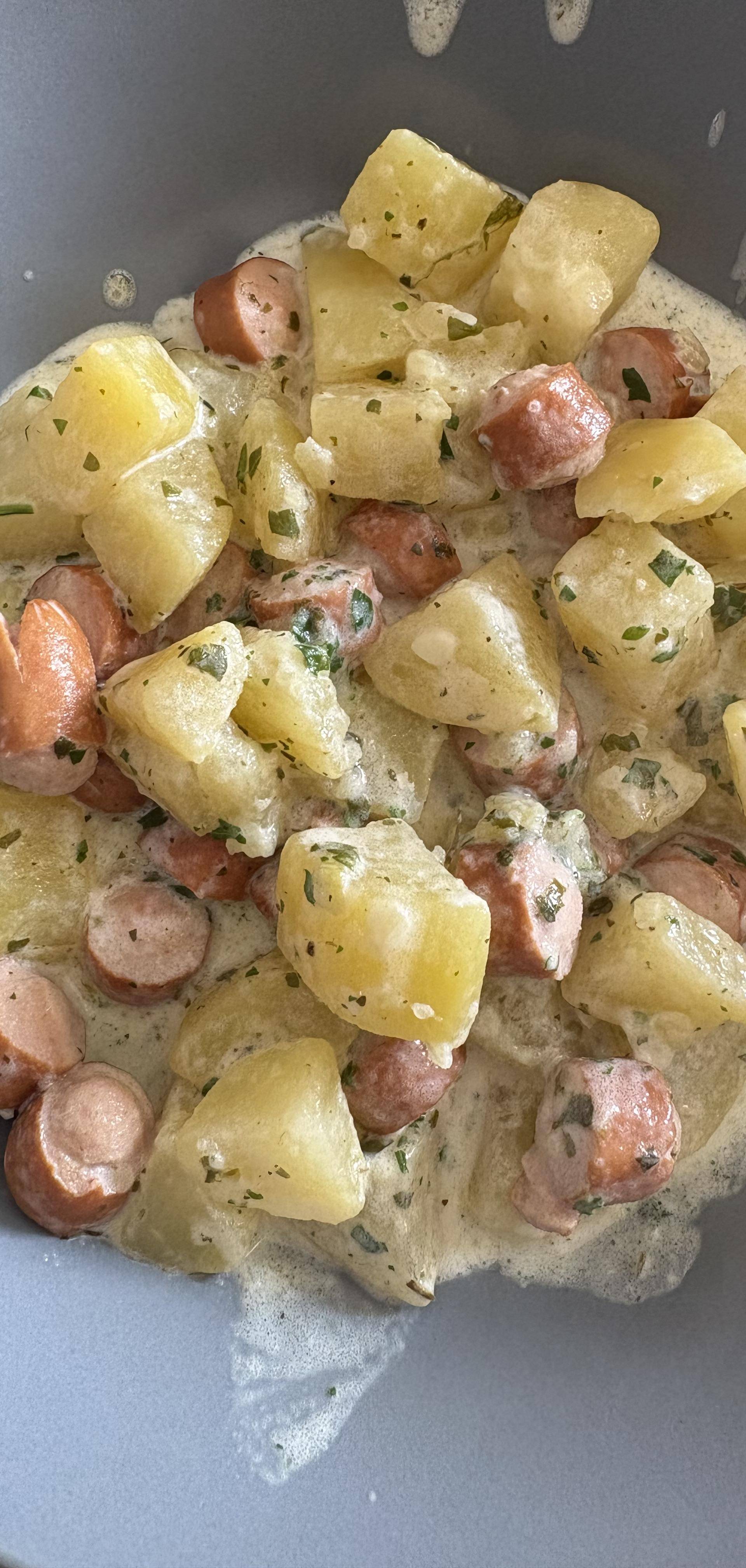 Pommes de terre et knacckis à la crème - Recette Cookeo V3 | Moulinex