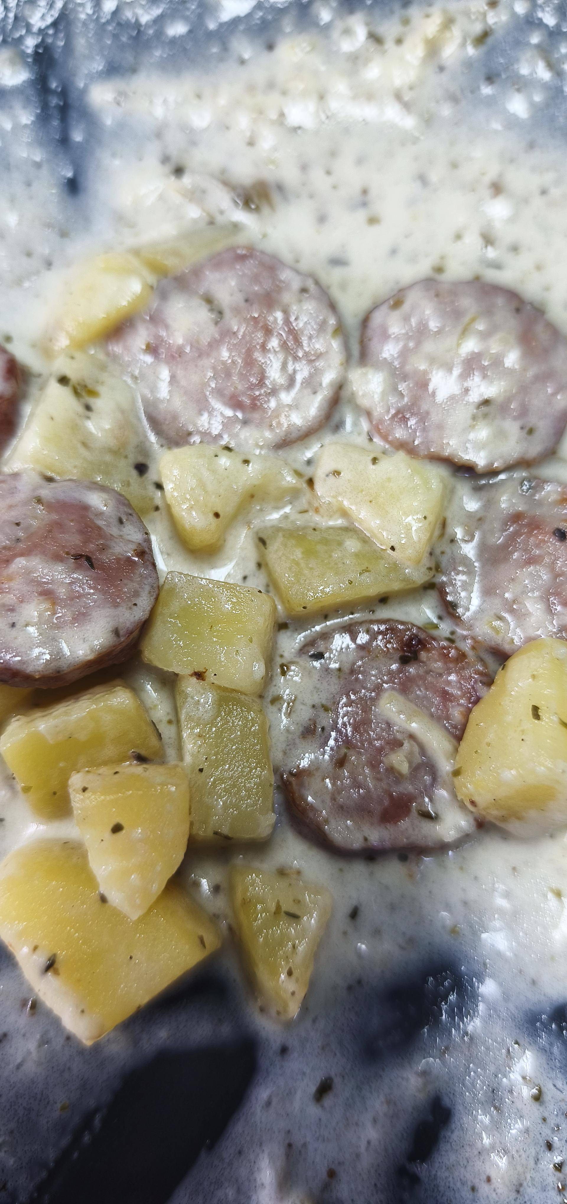 Pommes de terre et Saucisses de Montbéliard de Cookie - Recette Cookeo V3 | Moulinex