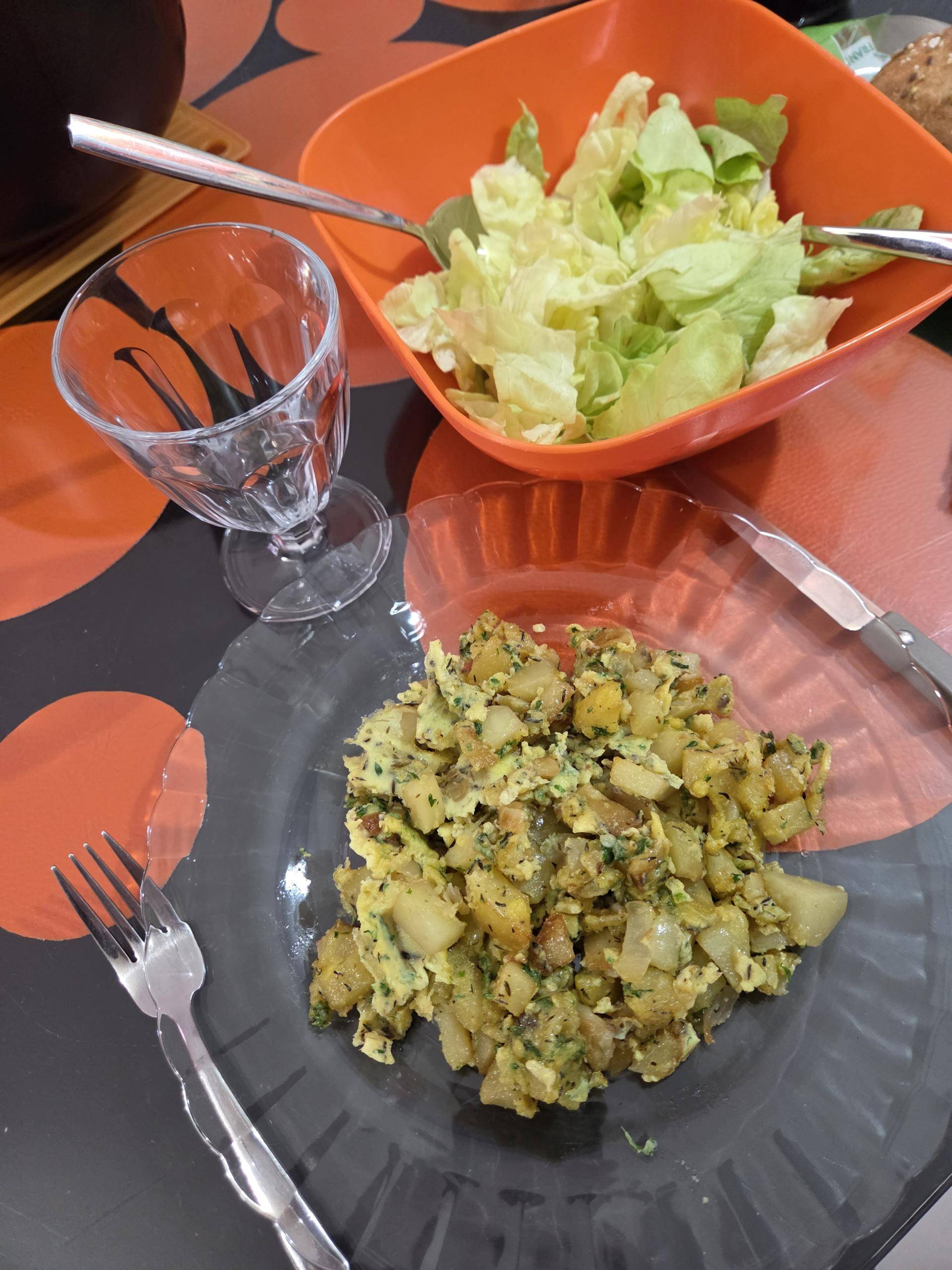 Pommes de terre persillées en omelette - Recette Cookeo Infinity Autostir | Moulinex