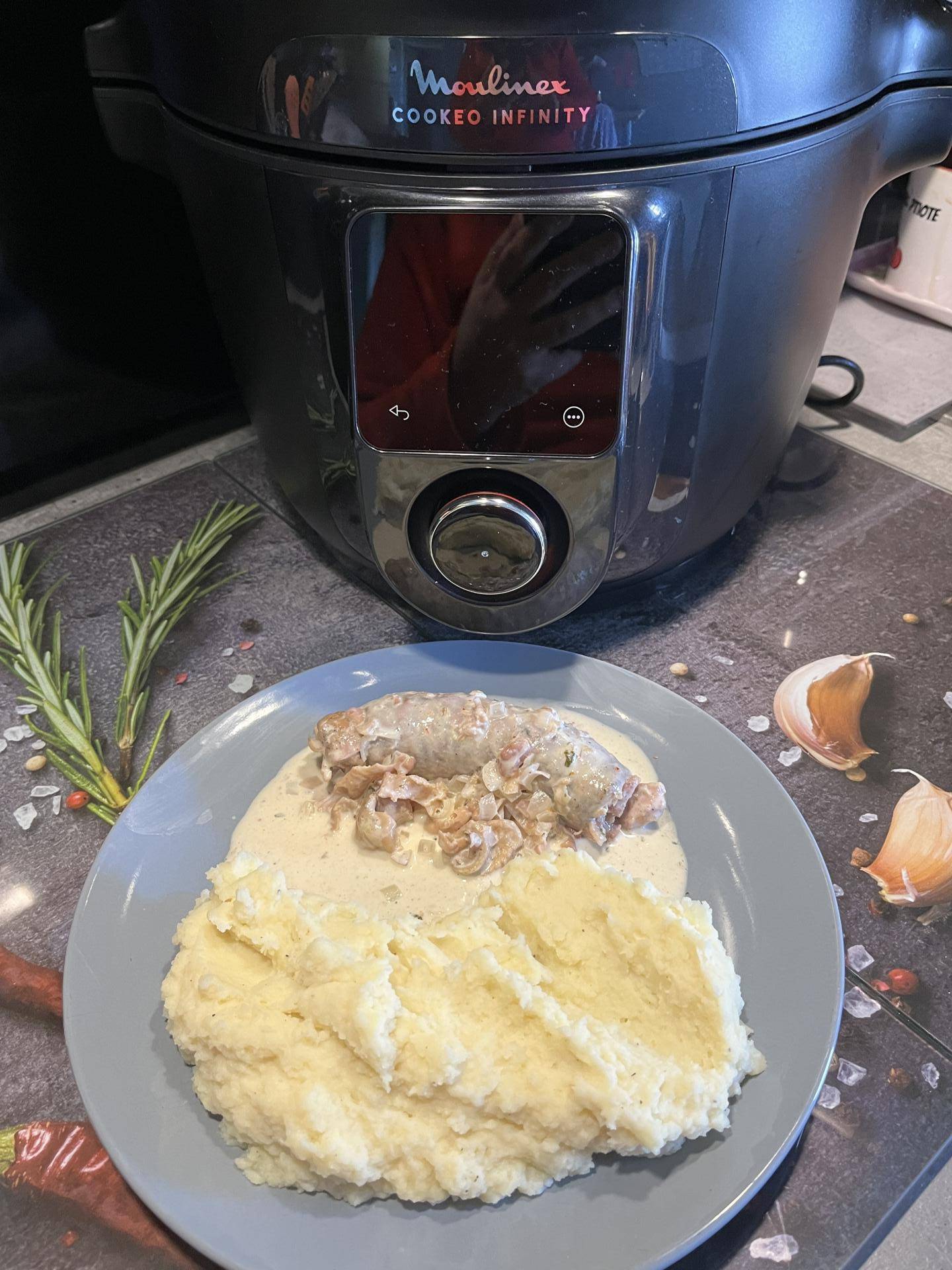 Andouillettes sauces échalote à la crème - Recette Cookeo Infinity Autostir | Moulinex