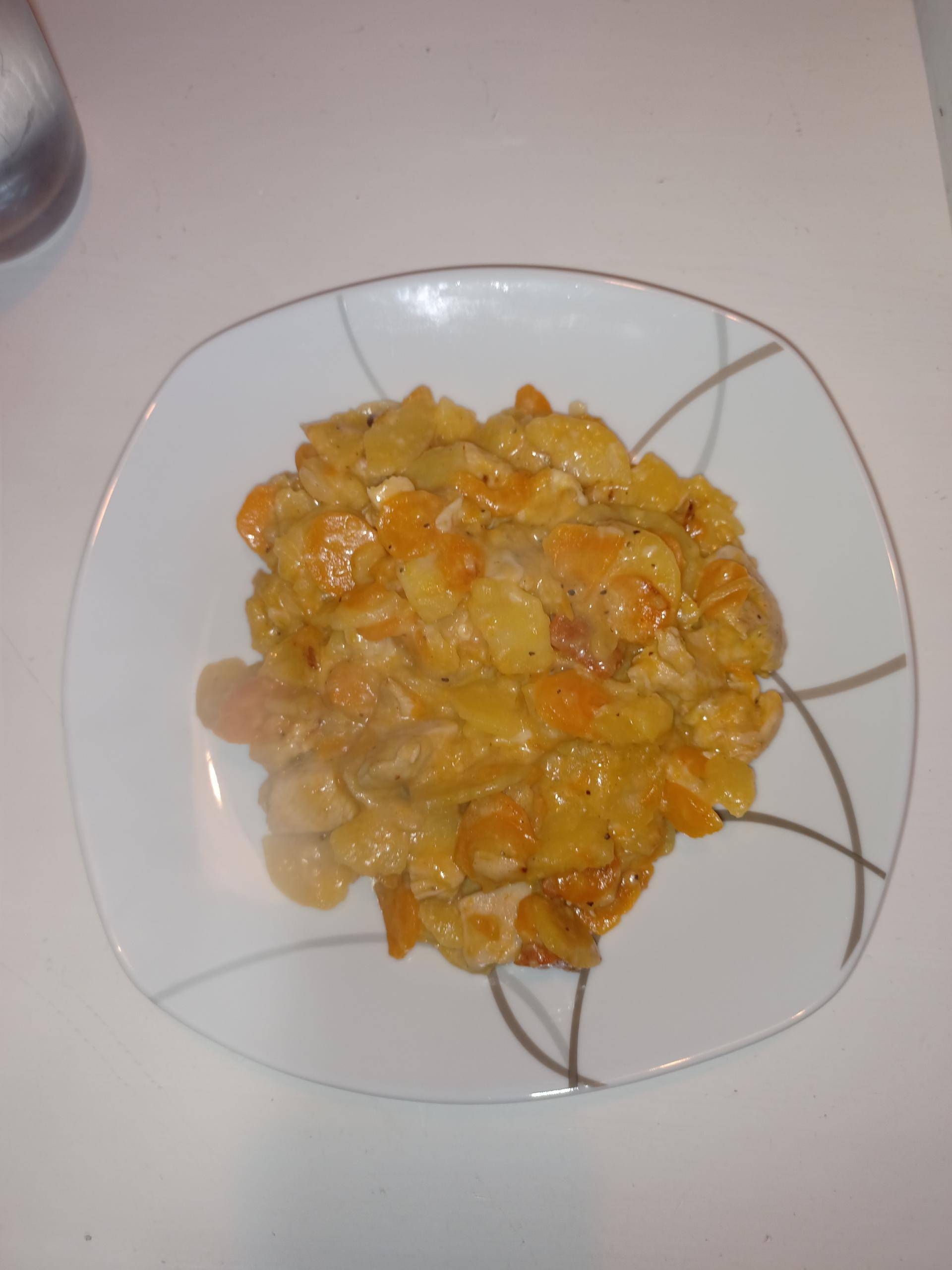 Poulet et ses rondelles de PDT 🥔 et carottes 🥕 sauce crémeuse au chorizo. - Recette Cookeo | Moulinex