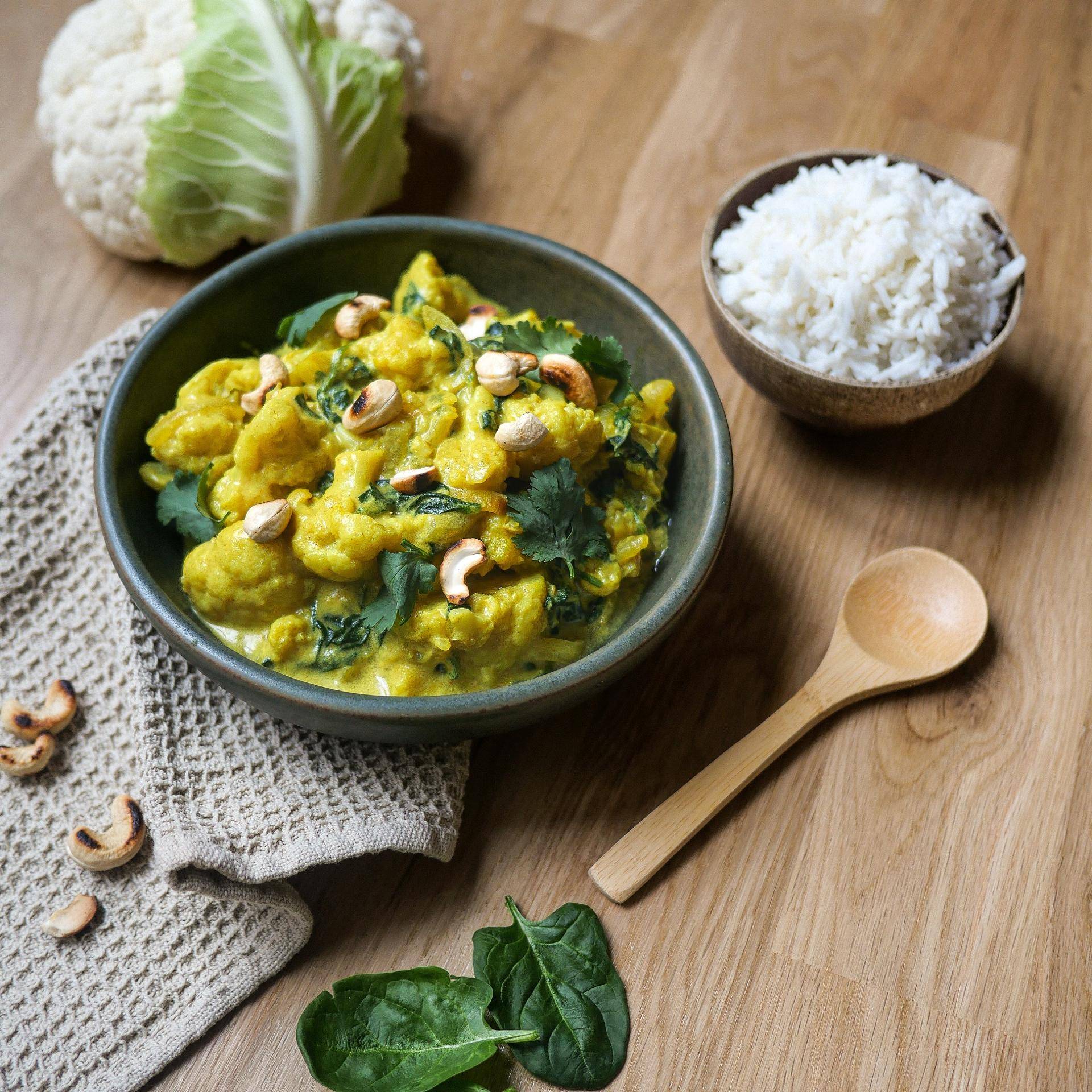 Curry de chou-fleur noix de cajou et coriandre - Recette Cookeo | Moulinex