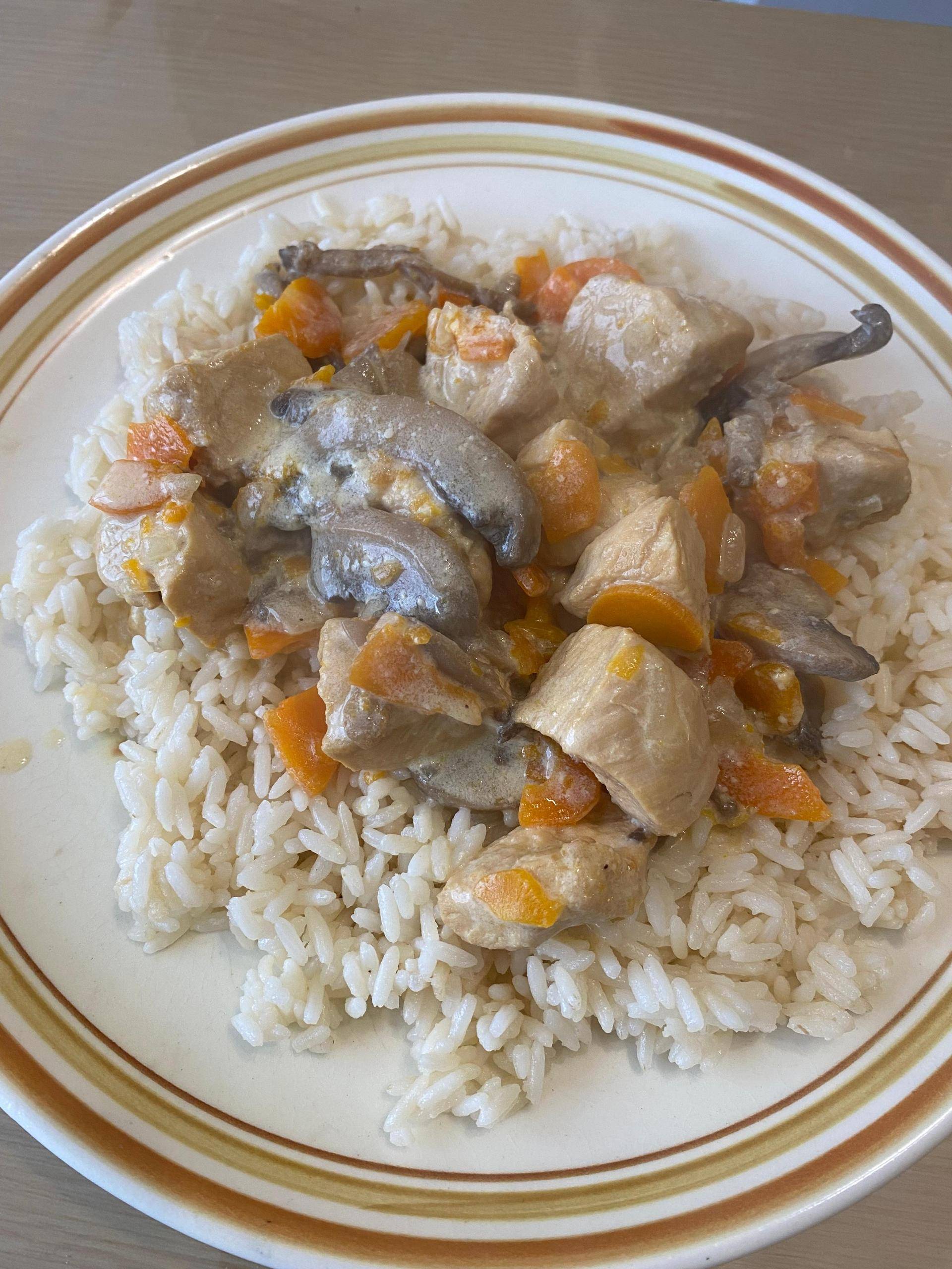 Blanquette de poulet au riz - Recette Cookeo | Moulinex