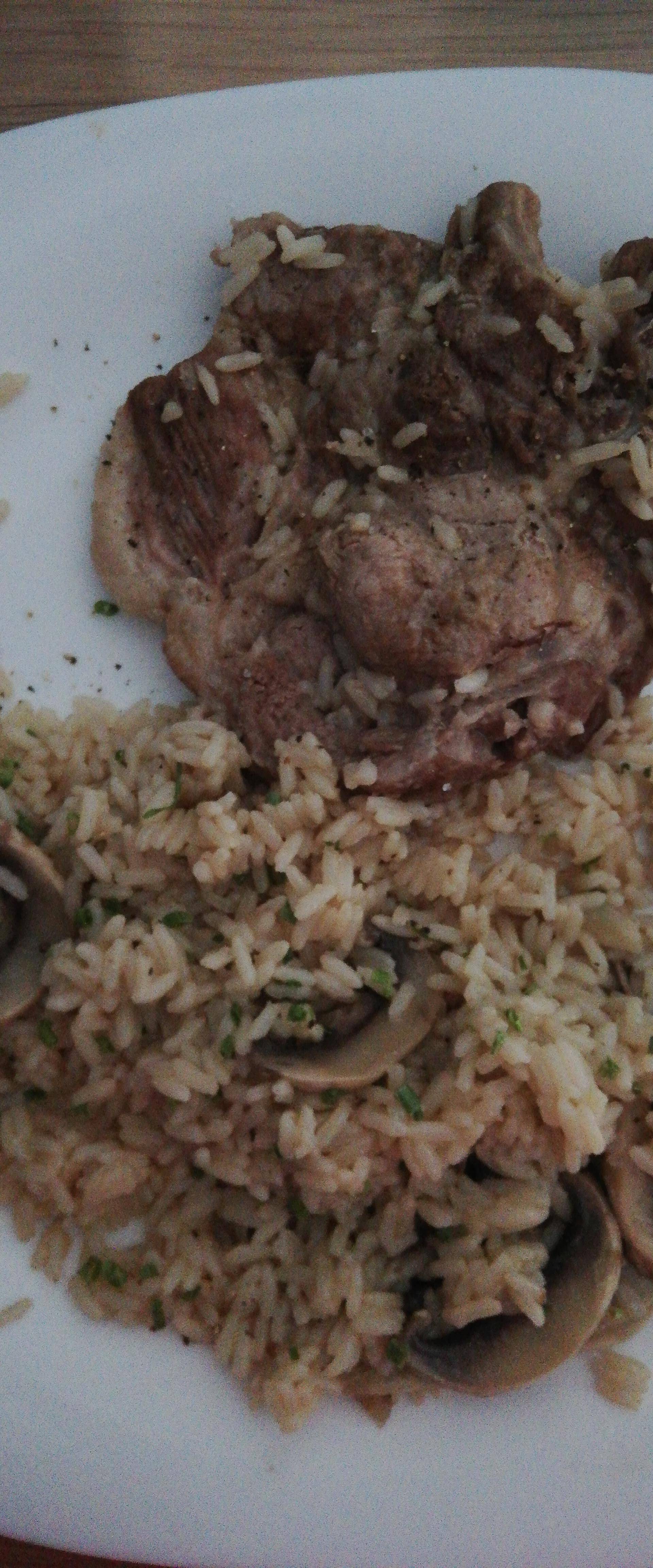Côte de porc au riz, champignons et oignons - Recette Cookeo | Moulinex