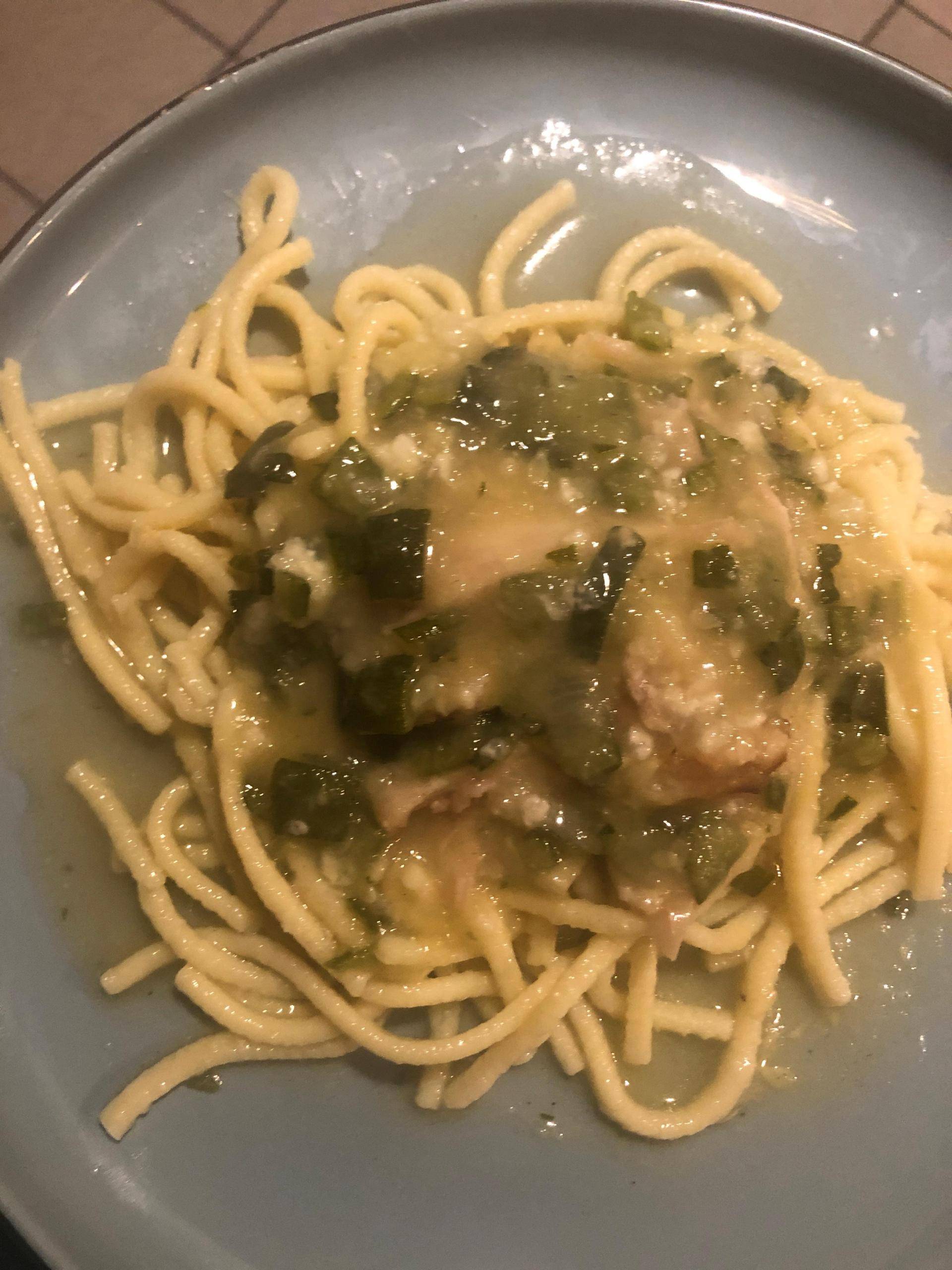 Poulet sauce aux courgettes et spaetzele - Recette Cookeo | Moulinex