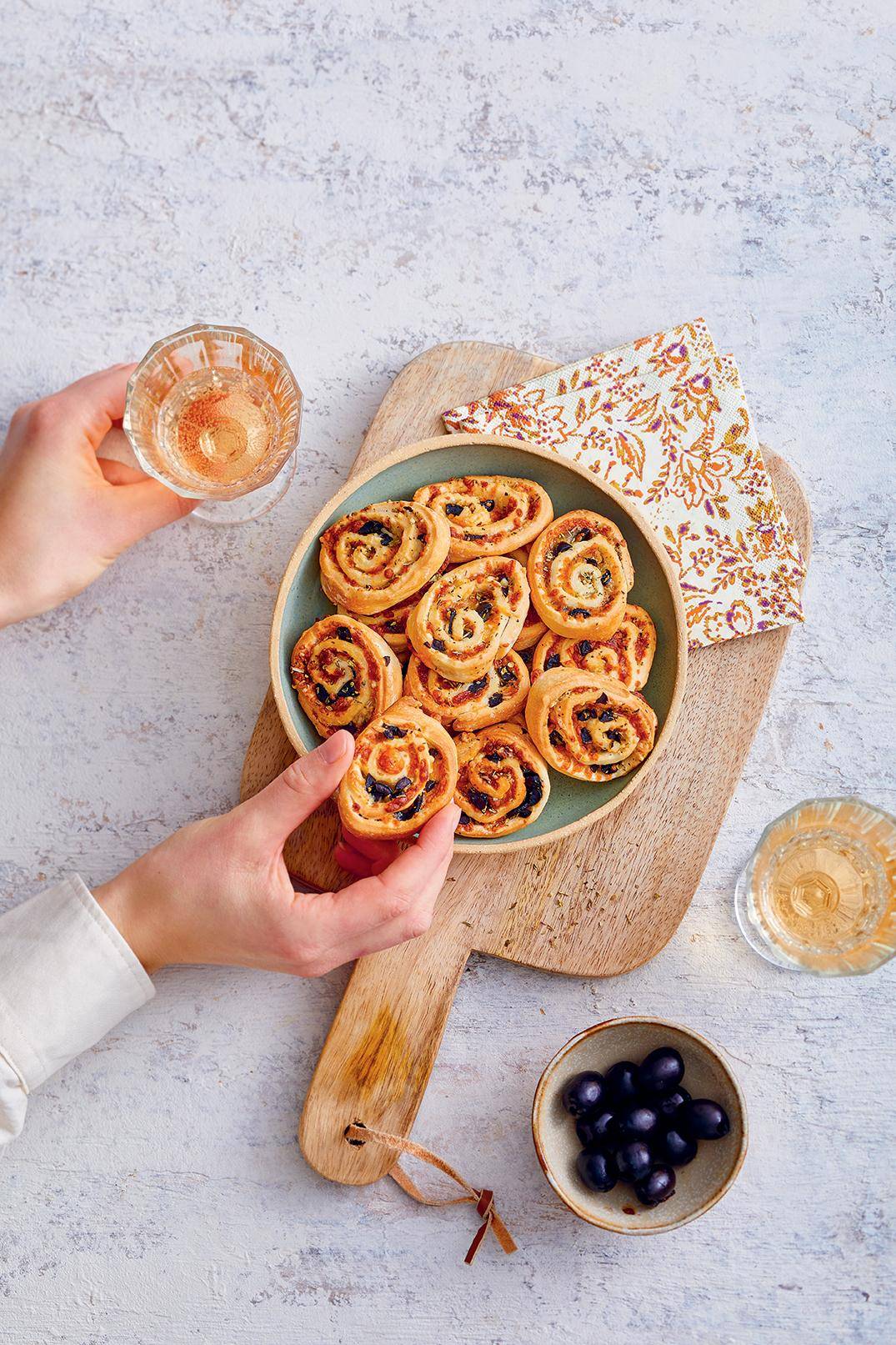 Pizza rolls au fromage et olives - Recepten EASY FRY & GRILL 2 in 1 MECHANICAL | Moulinex