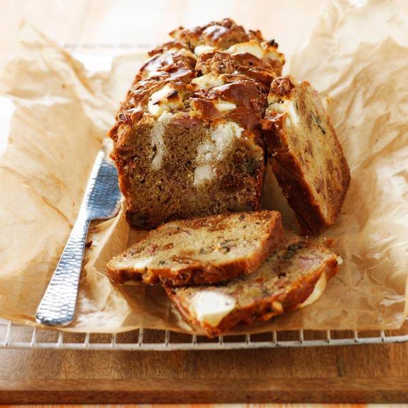 Cake figues, jambon et noix - Recette Companion | Moulinex