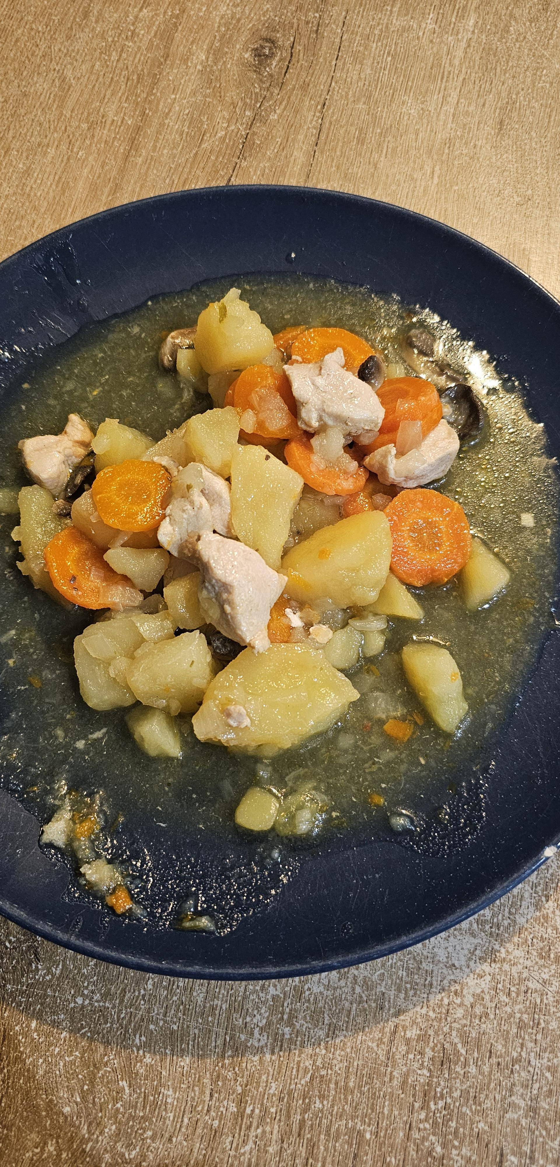 Filets de poulet, pommes de terre et carottes - Recette Cookeo Infinity Autostir | Moulinex