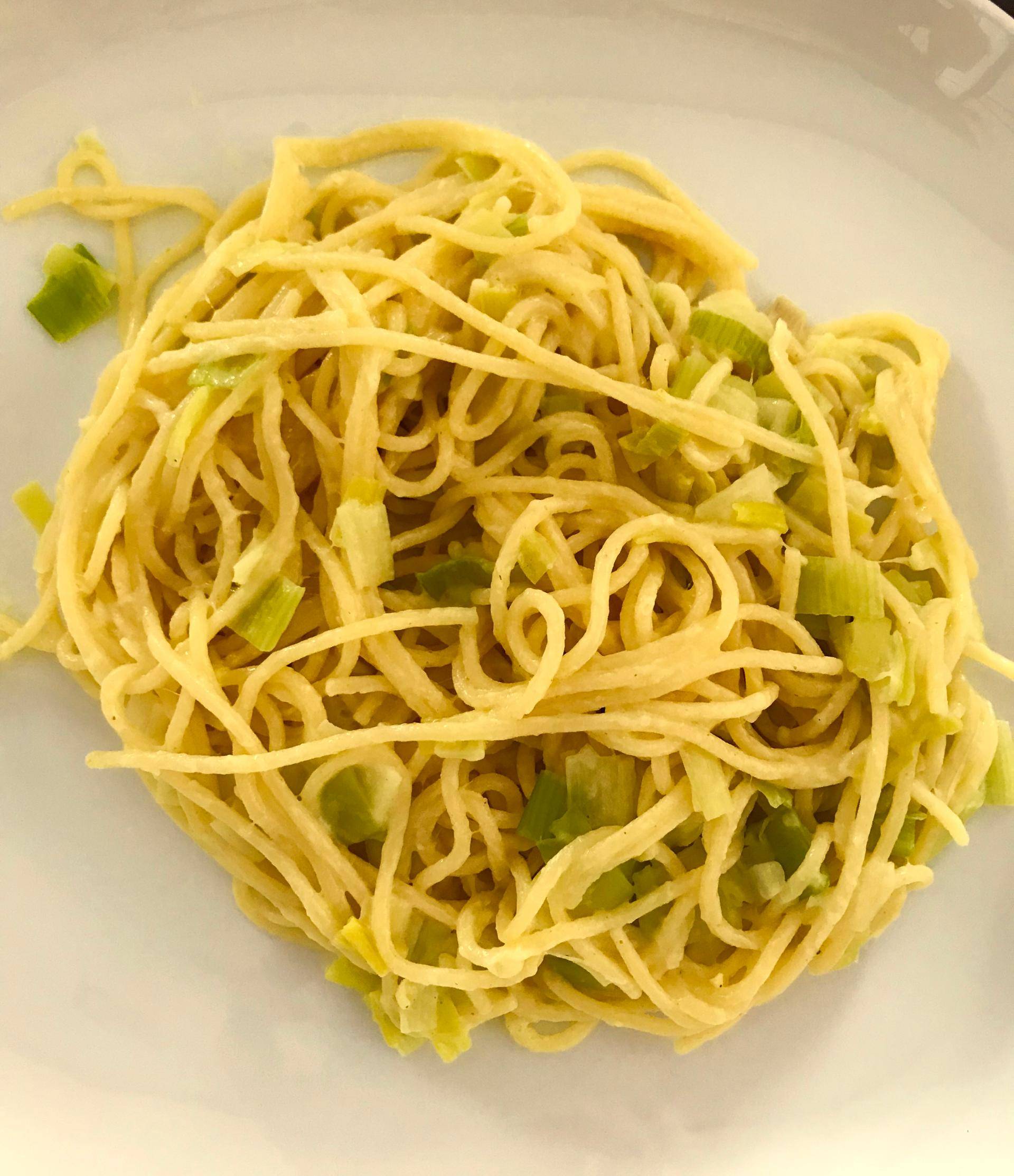 Spaghettis aux poireaux-curry - Recepten Companion | Moulinex