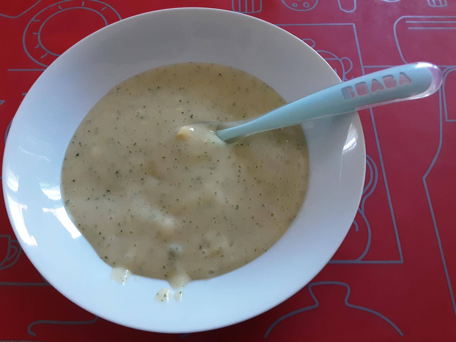 Pot de bébé 8 mois: velouté de courgette-persil et son jaune d'oeuf - Recepten Cookeo | Moulinex
