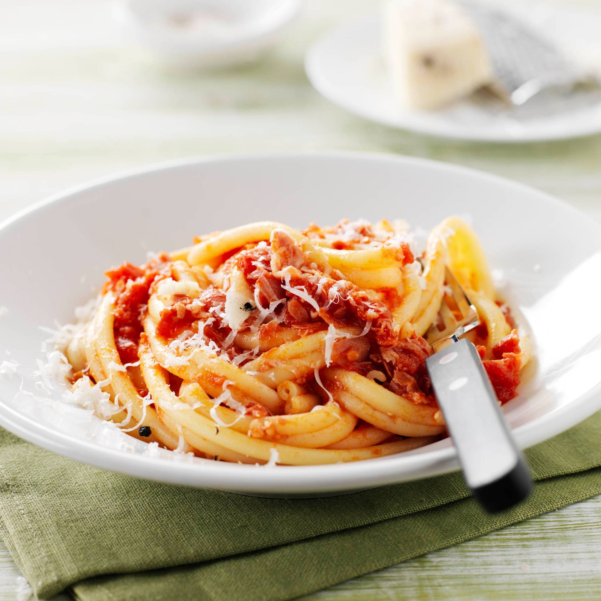 Bucatini all’amatriciana - Recepten Companion Connect XL | Moulinex