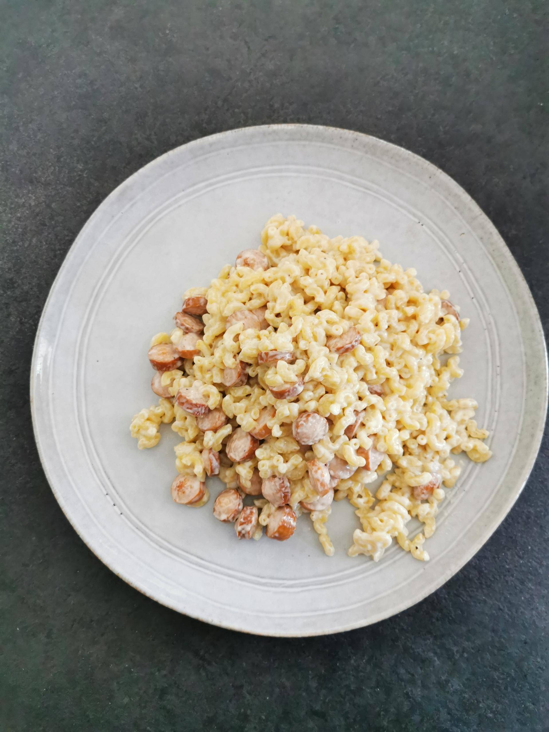 Pâtes aux saucisses knacki et crème fraîche - Recette Cookeo | Moulinex