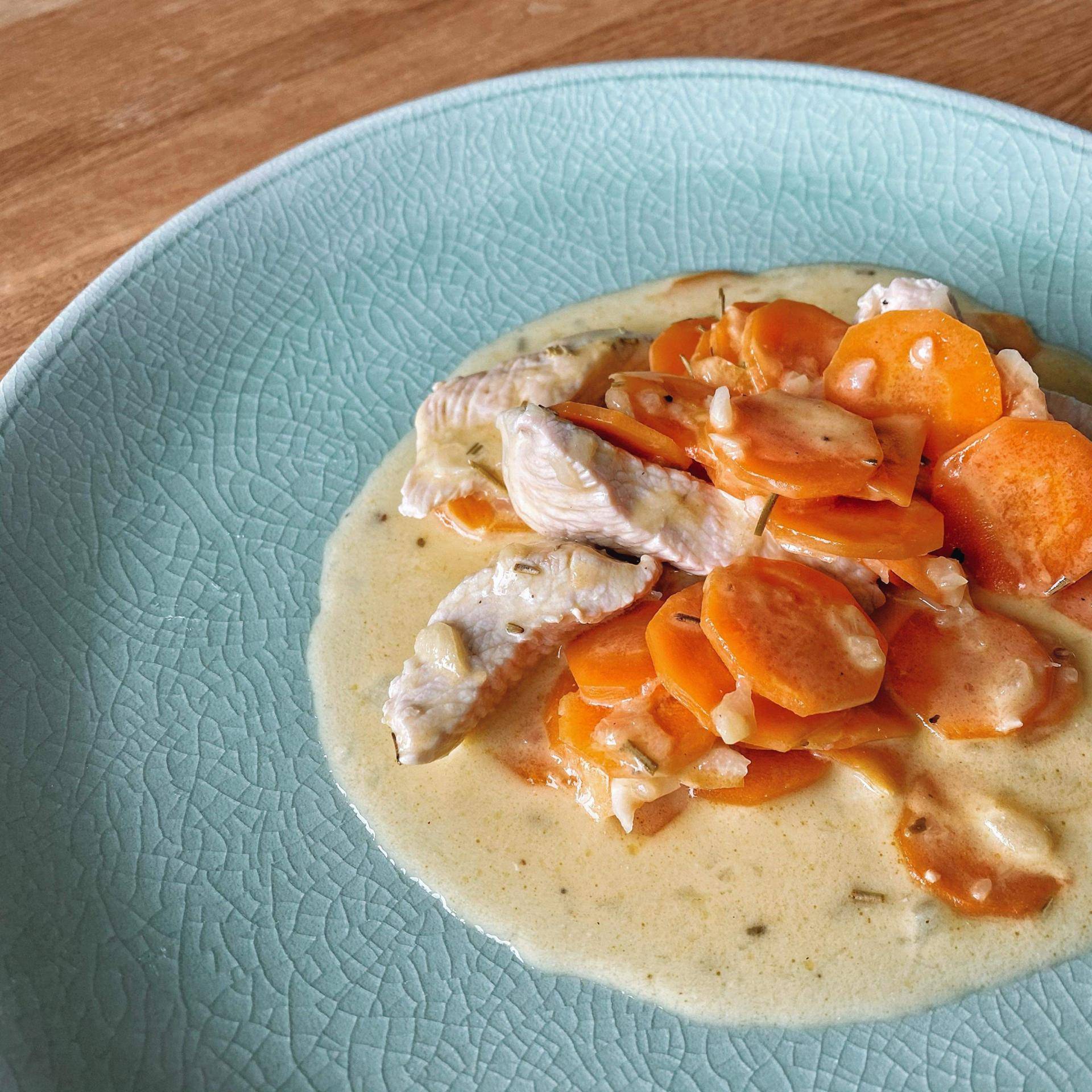 Poulet aux carottes en creme de romarin - Recepten Companion Connect XL | Moulinex
