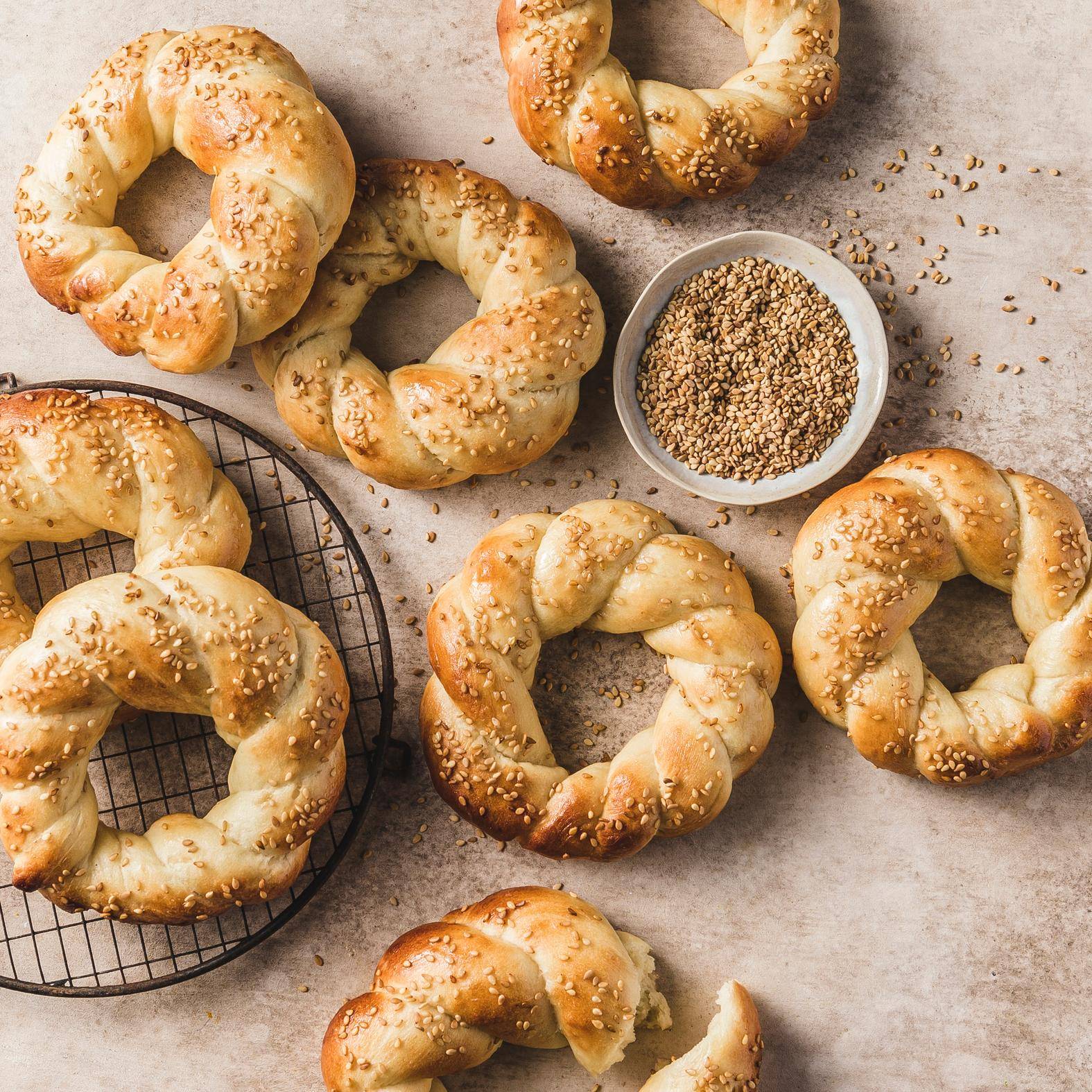 Simit (petits pains turques au sésame) - Recepten Companion Connect | Moulinex