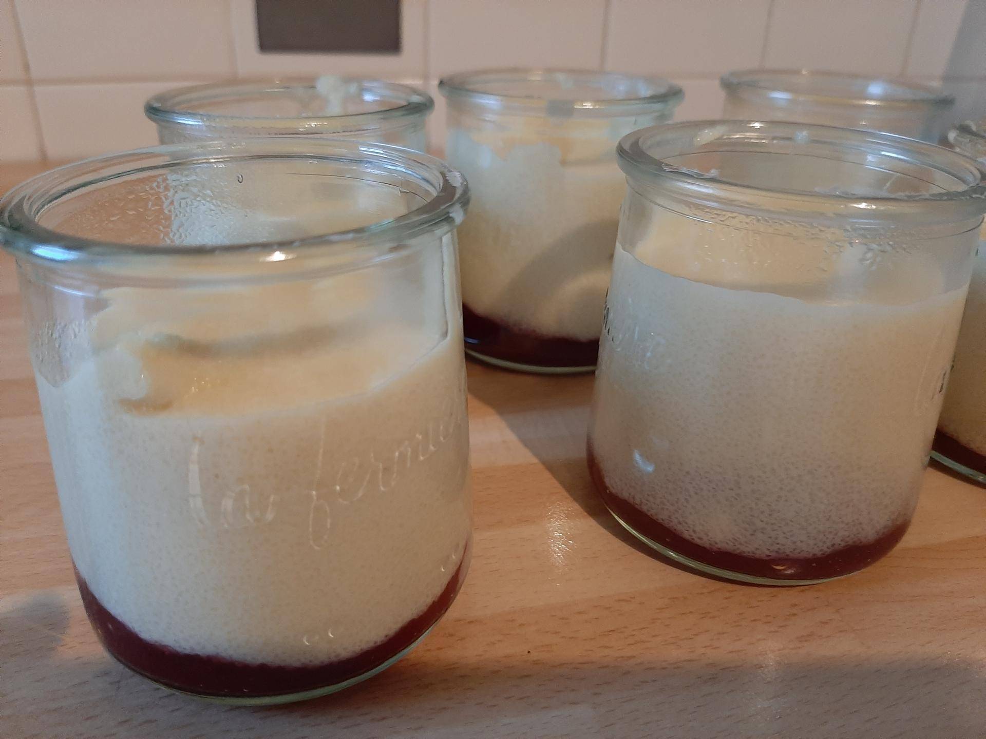 Semoule au lait sur coulis de fruits rouges - Recepten Cookeo | Moulinex