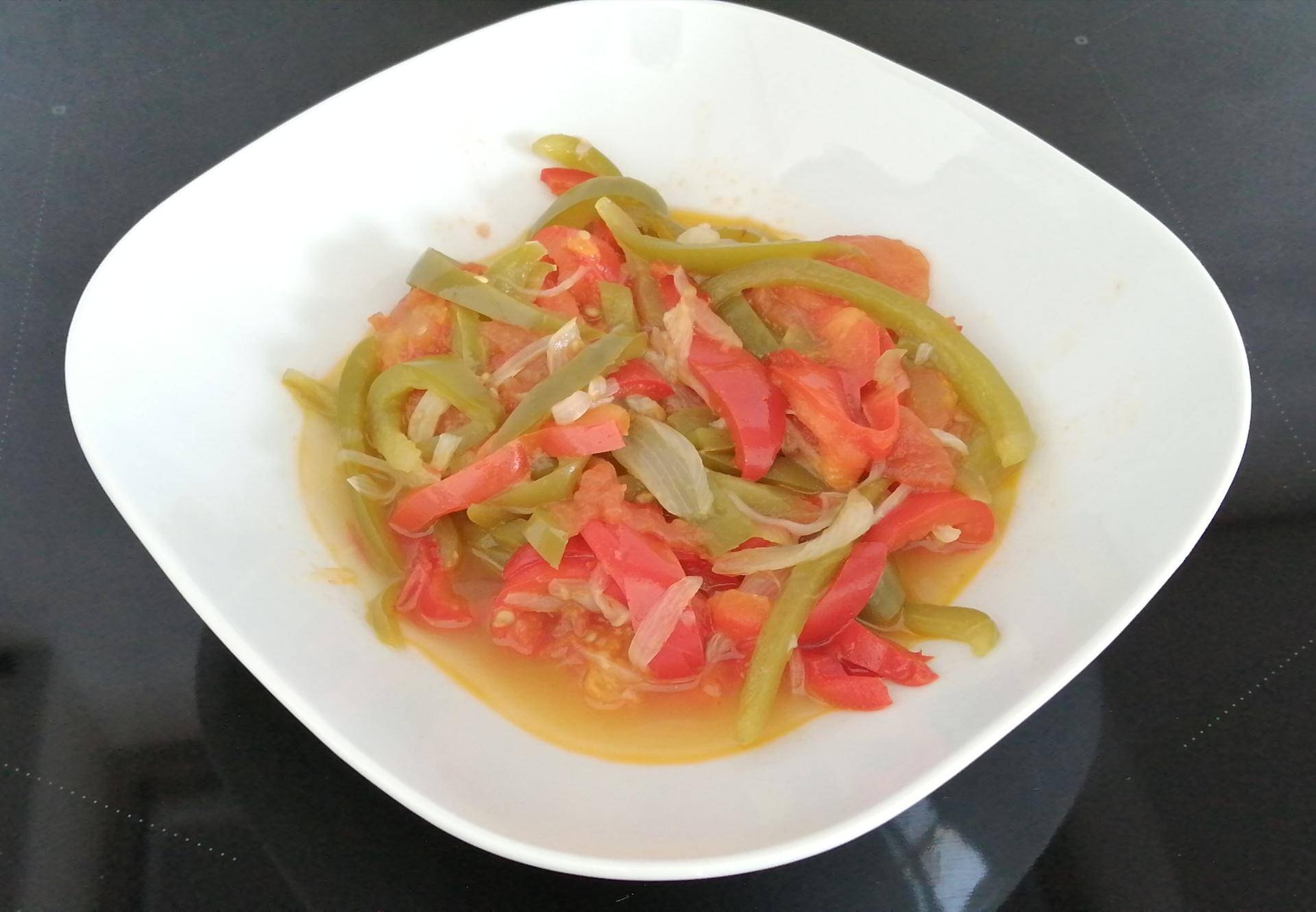 Poivrons à la tomate - Recette Cookeo V3 | Moulinex