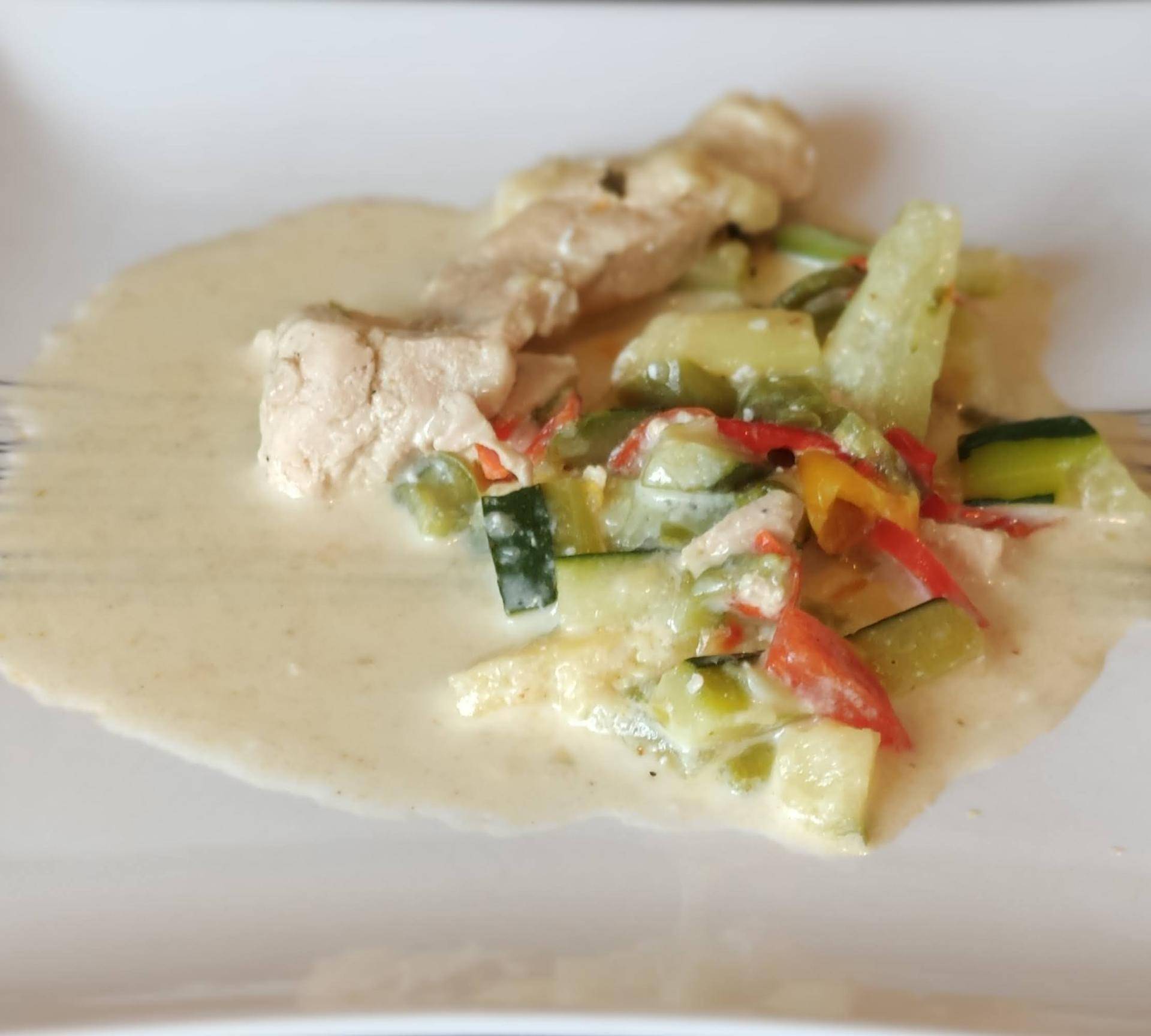 Curry de poulet aux poivrons et courgettes - Recepten Cookeo V3 | Moulinex
