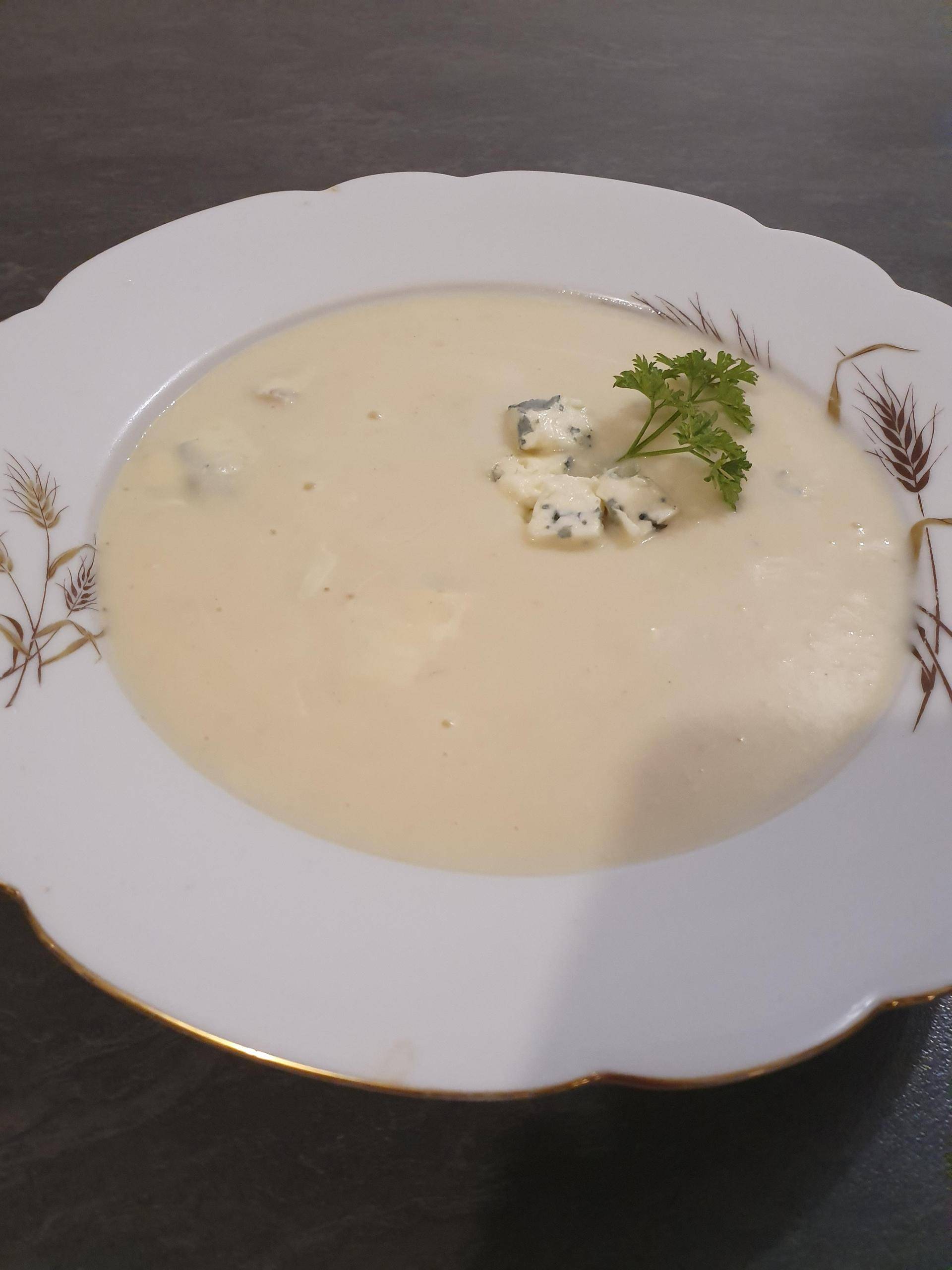 Velouté de céleri a la fourme d'ambert - Recepten Cookeo | Moulinex
