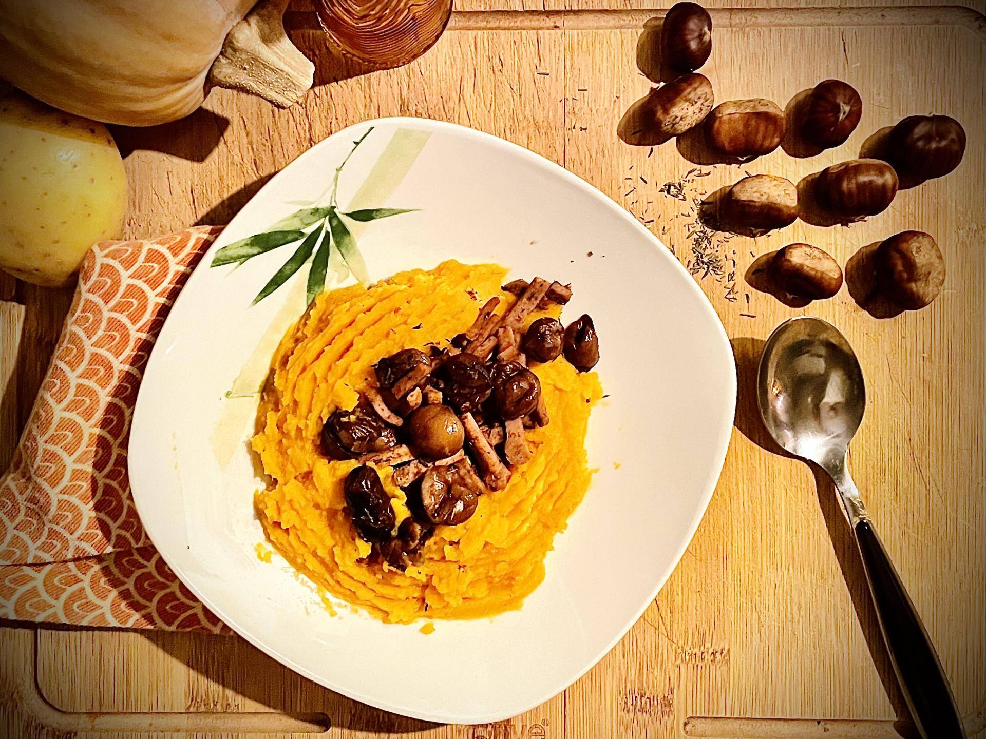 Fricassée de châtaignes et champignons sur lit de purée butternut - Recette Cookeo 9in1 | Moulinex