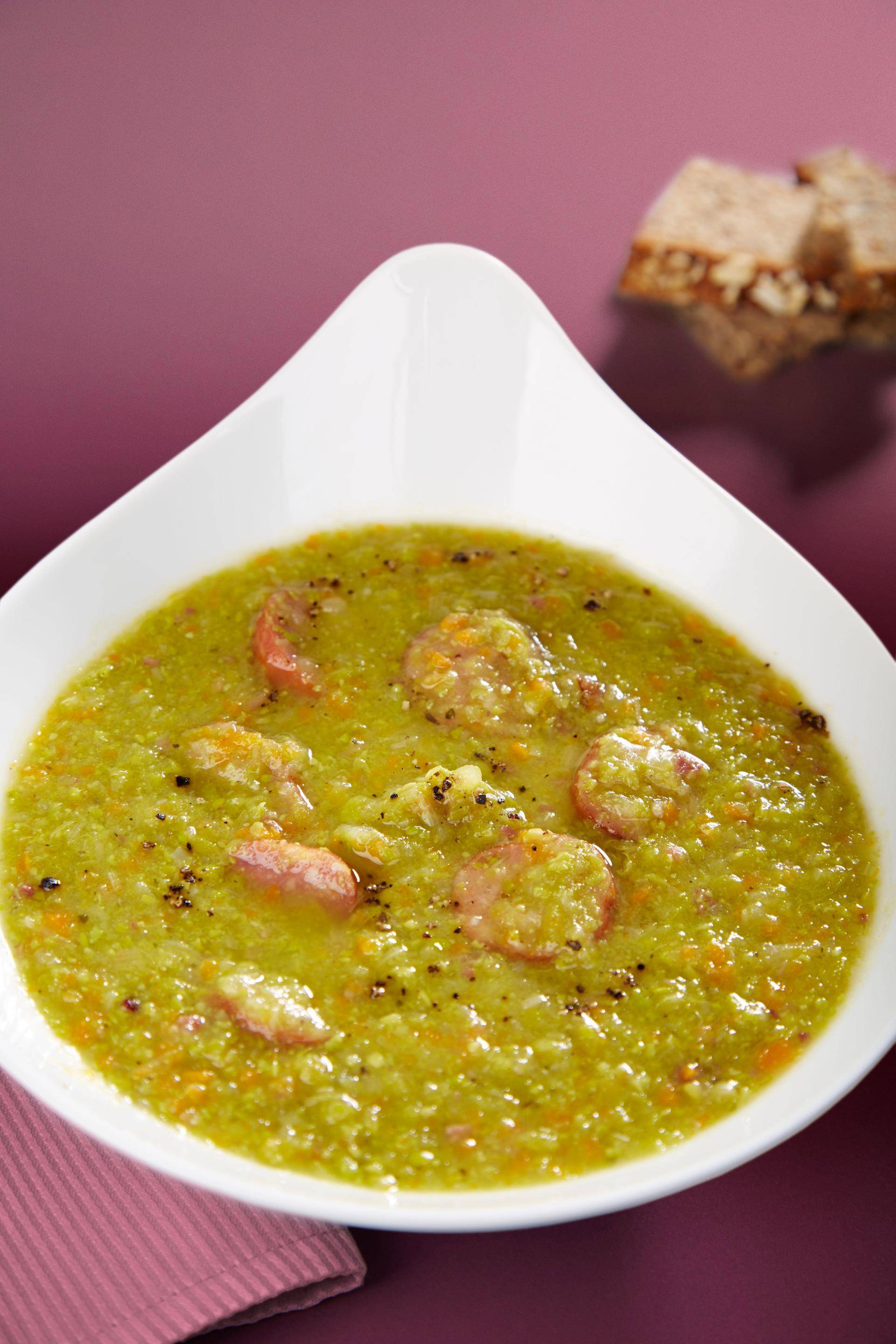 Soupe de petits pois à la saucisse fumée - Recette Companion Connect | Moulinex