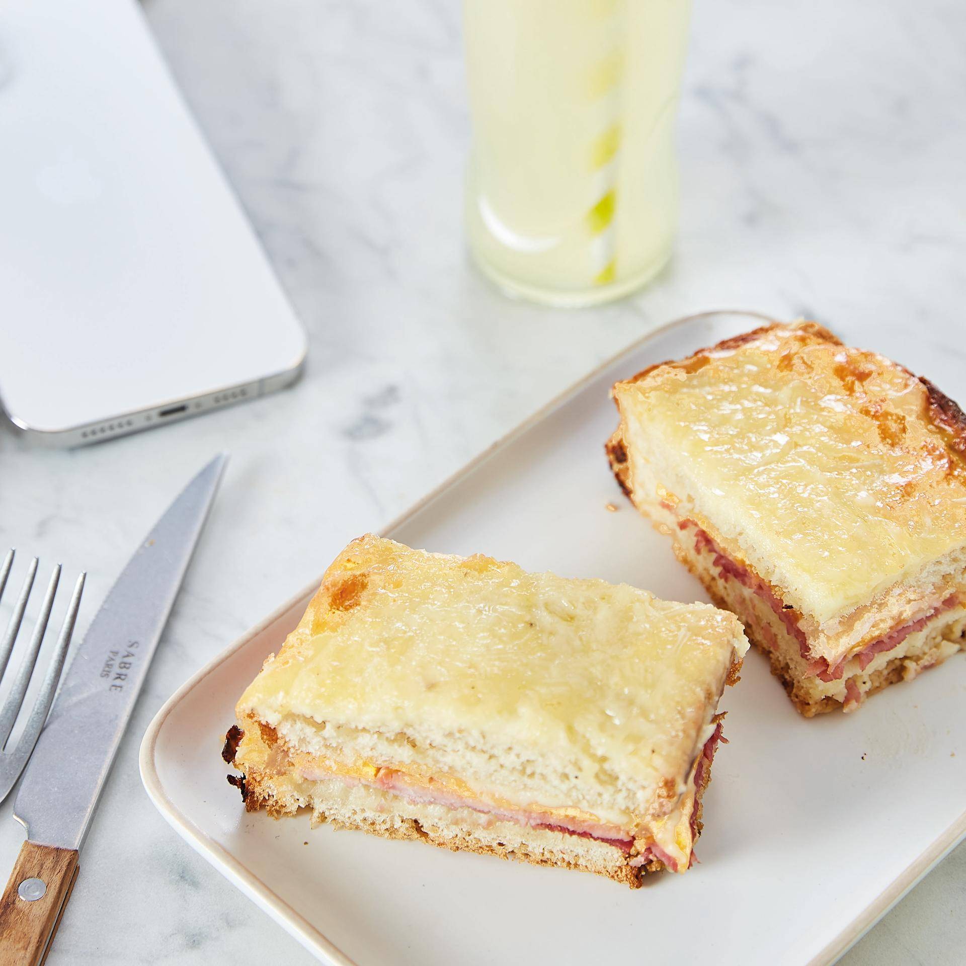 Tosti met kaas en ham - Recepten Easy Fry Compact | Moulinex