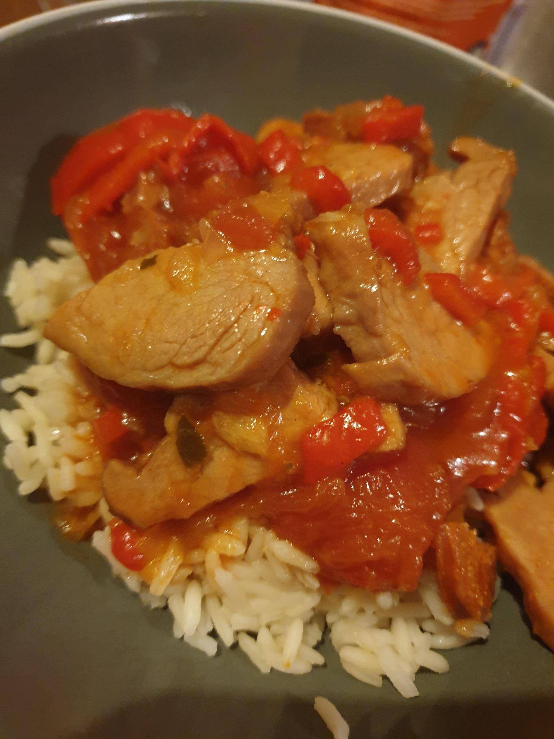Filet pur de porc à l'Espagnole et riz l'on grain - Recette Companion Connect XL | Moulinex
