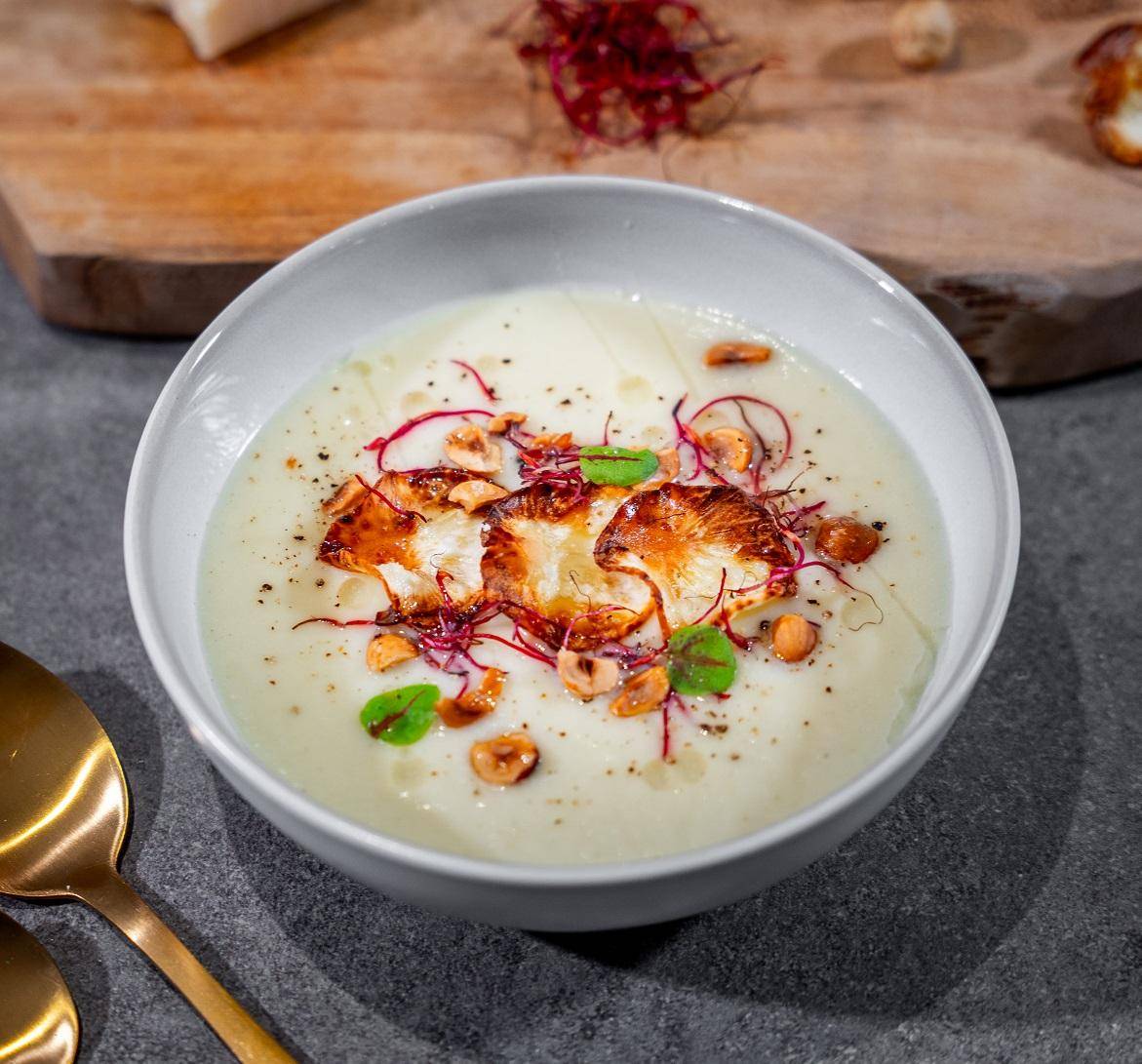 Velouté de céleri rave, pomme, parmesan & huile de truffe - Recepten Perfectmix Cook | Moulinex
