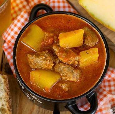 Côtes de porc aux pommes de terre, champignons, sauce tomate et vin blanc - Recepten Cookeo V3 | Moulinex
