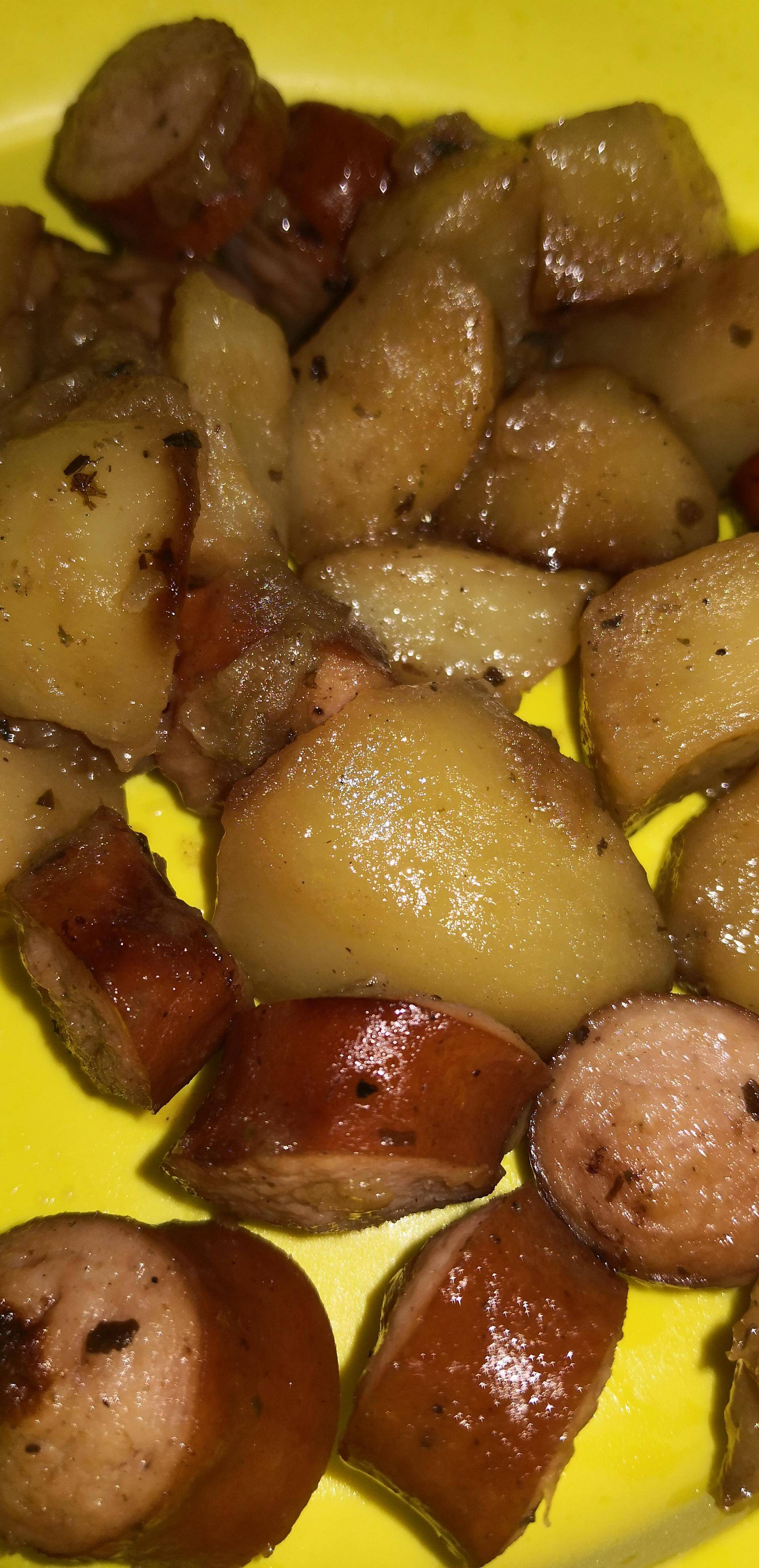 Saucisses de Francfort et ses pomme de terre - Recette Cookeo | Moulinex