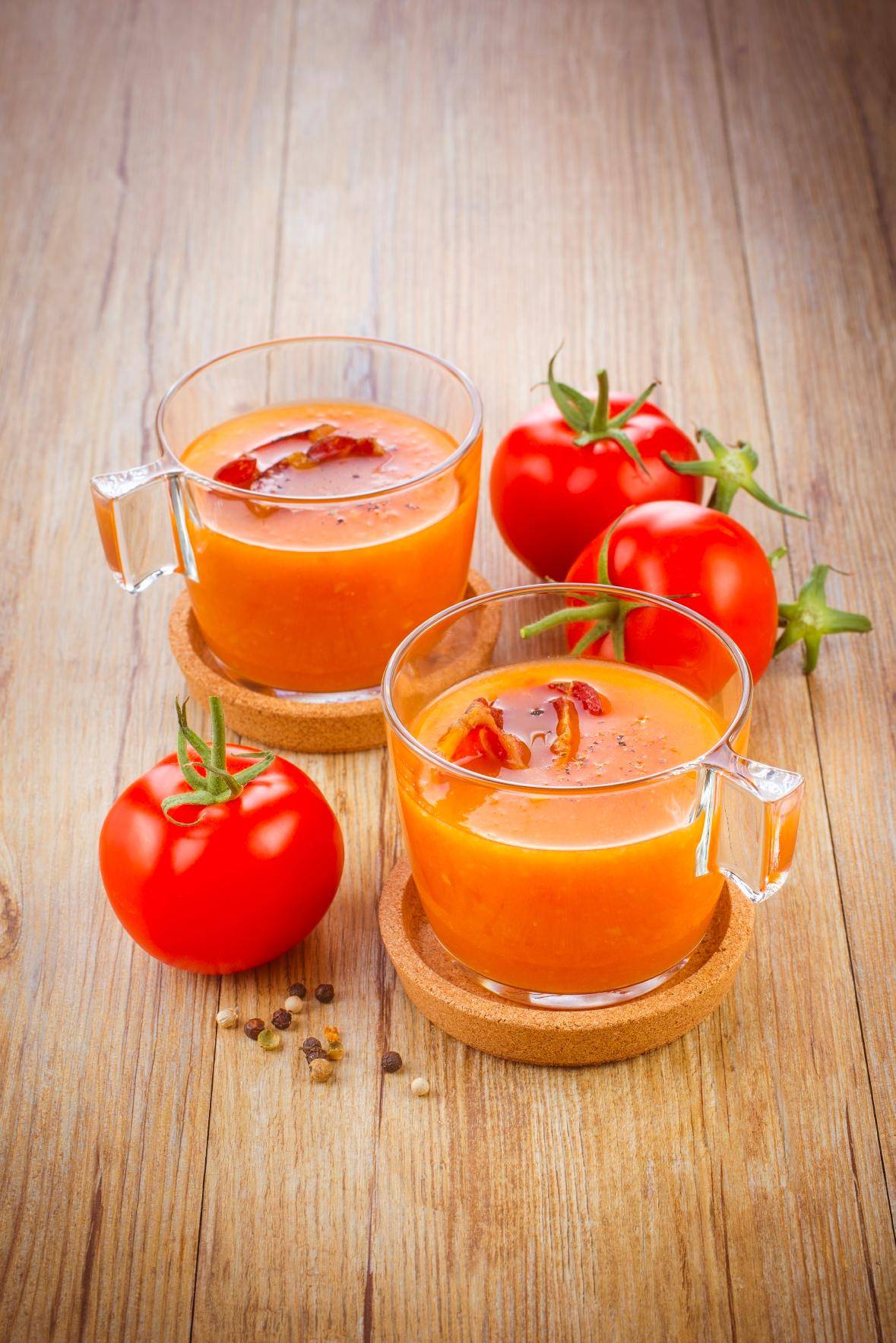 Soupe de tomates, chips de coppa - Recette undefined | Moulinex