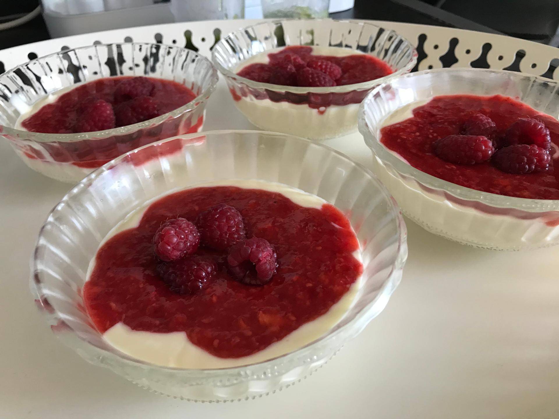 Crème au chocolat blanc et son coulis aux fruits - Recepten Companion Connect XL | Moulinex