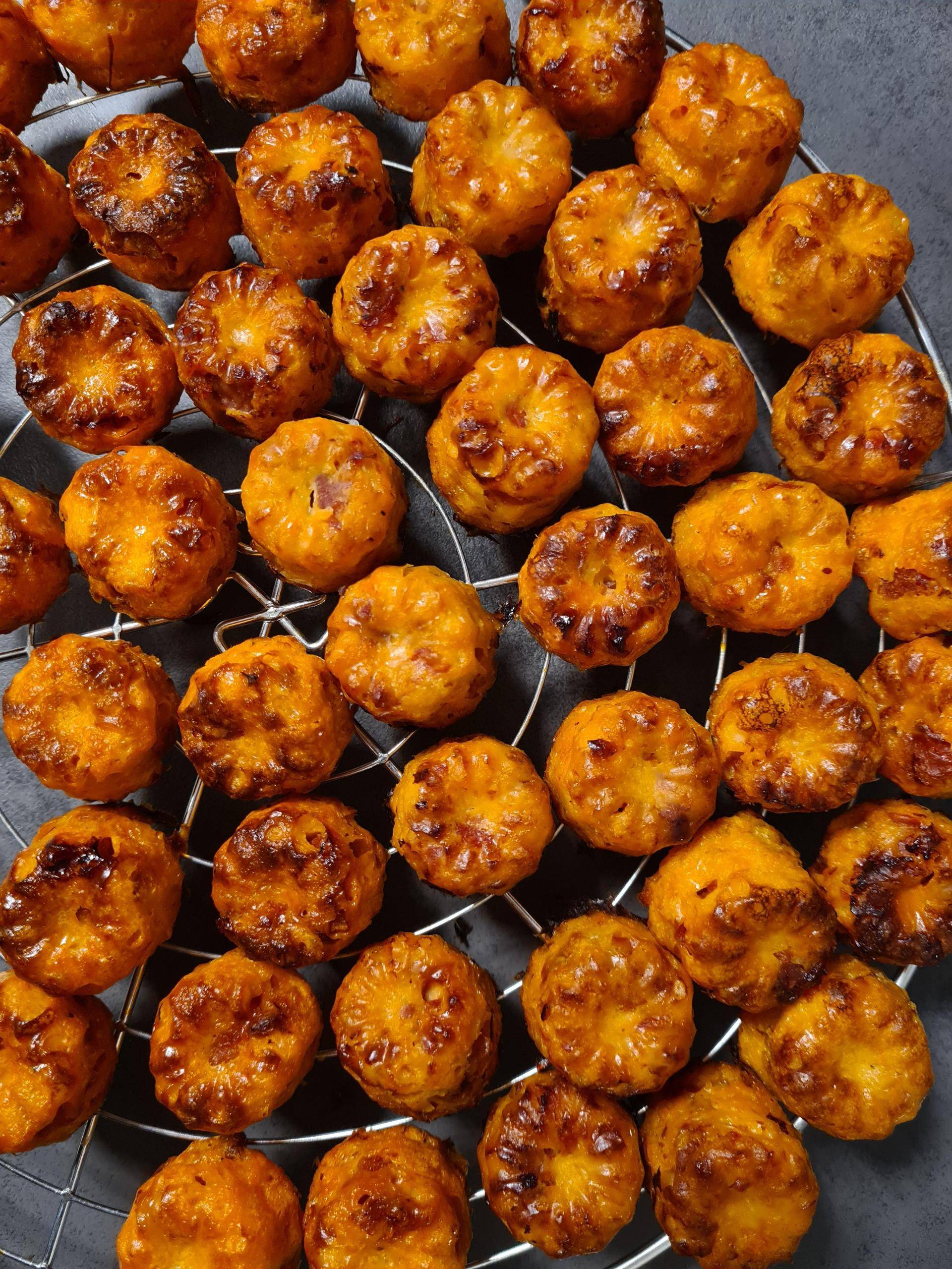 Mini cannelés chorizo - Recette Cake Factory Délices | Moulinex