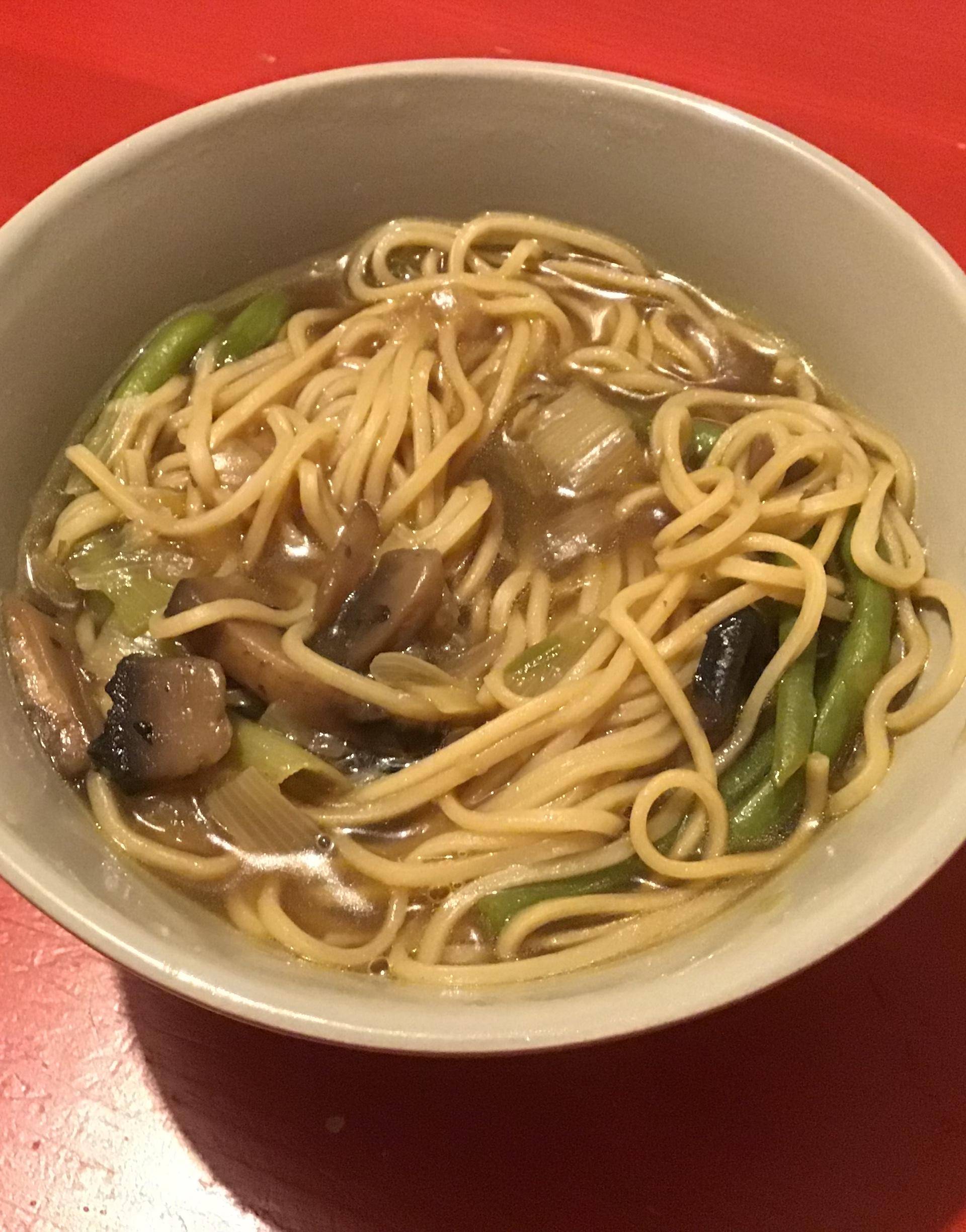 Soupe de nouilles et légumes simple et modulable - Recette Companion Connect XL | Moulinex
