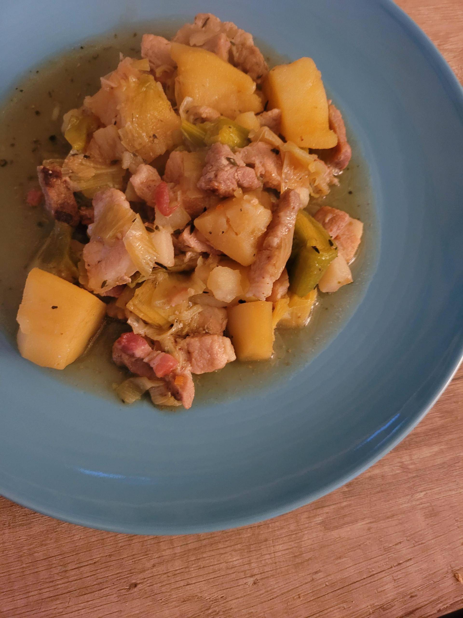 Potée d'hiver poireaux lardons - Recette Cookeo | Moulinex