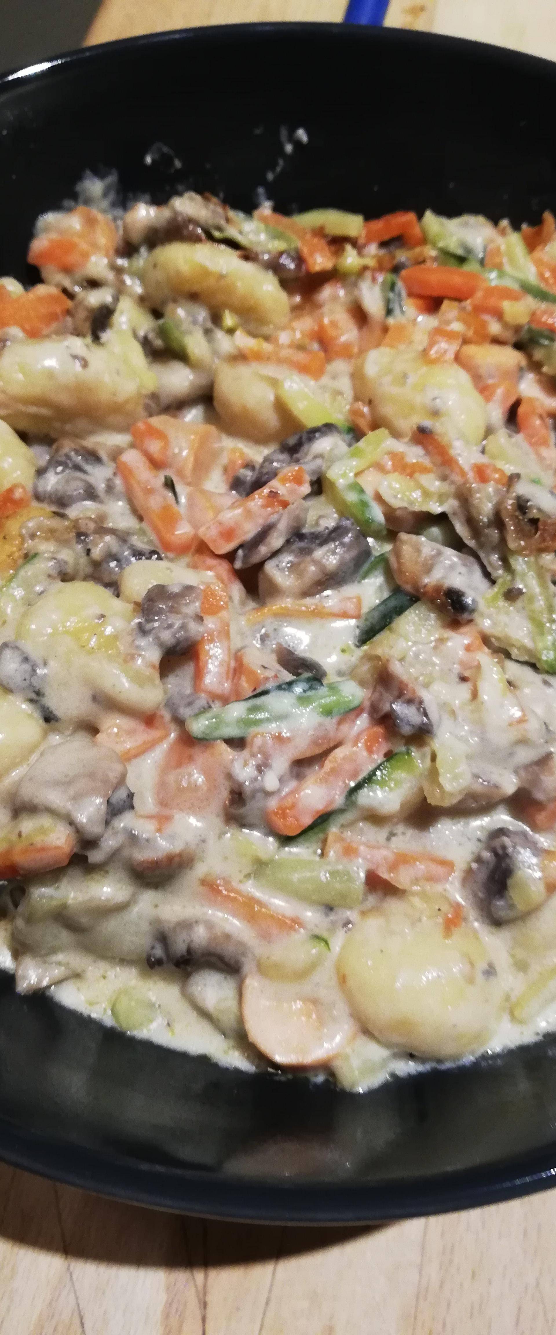 Gnocchis aux légumes roquefort et knakis vegetales - Recette Cookeo | Moulinex