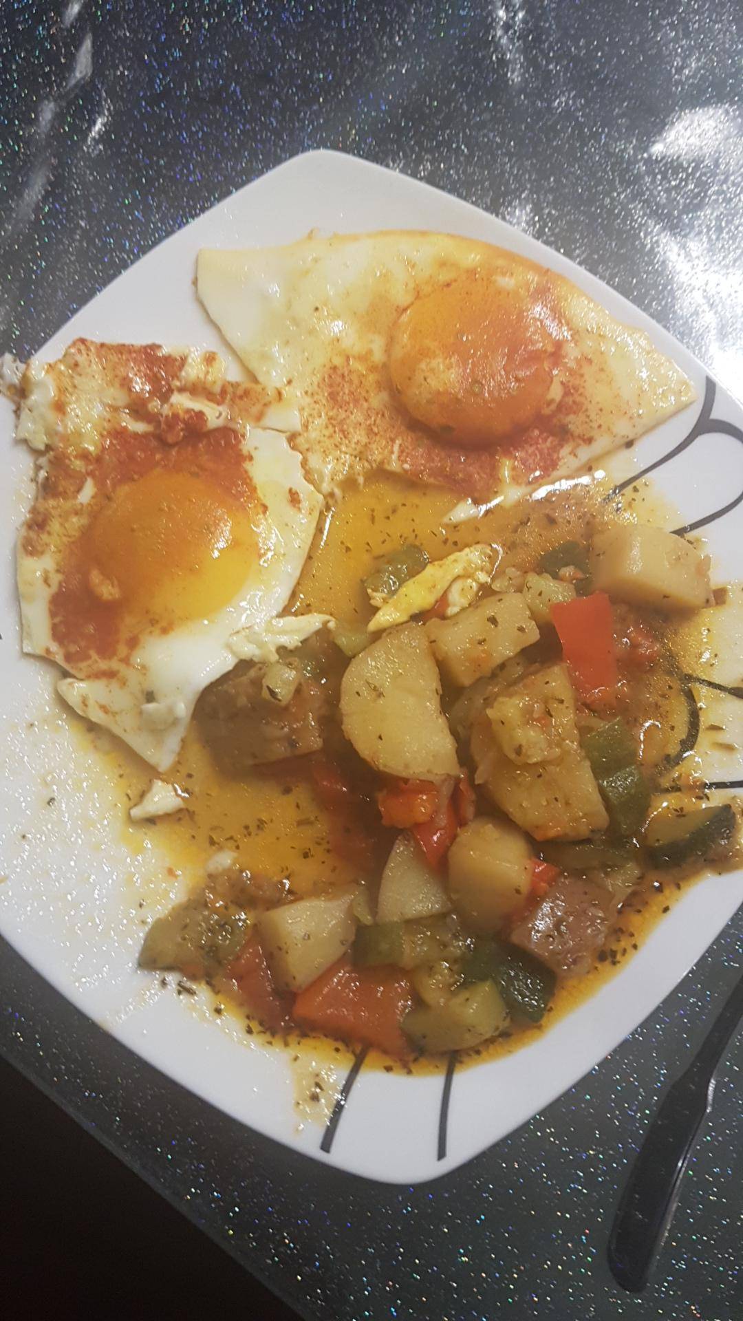 Pommes de terre sautée pimentees aux légumes du soleil - Recette Cookeo | Moulinex