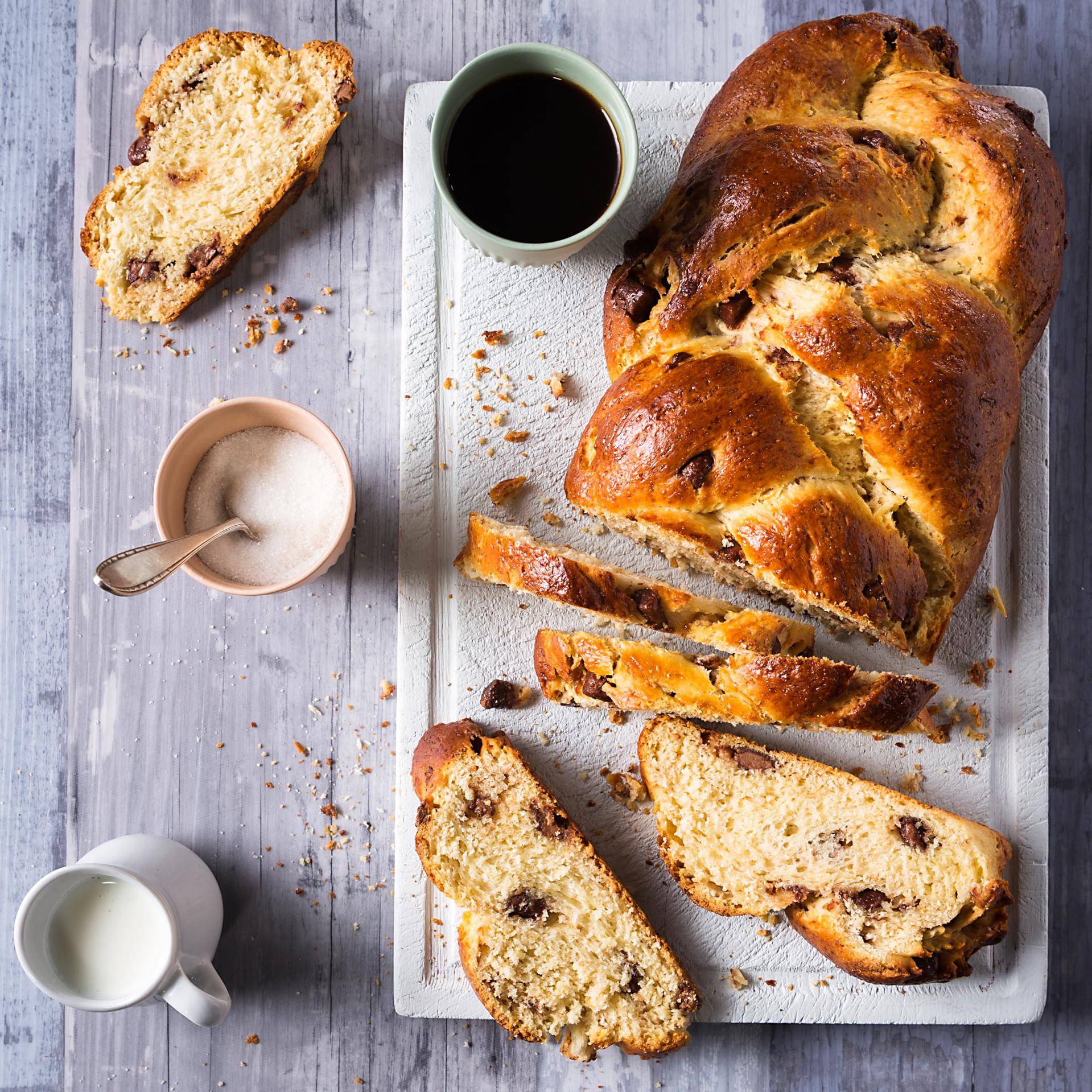 Brioche torsadée aux pépites de chocolat praliné - Recette Companion | Moulinex