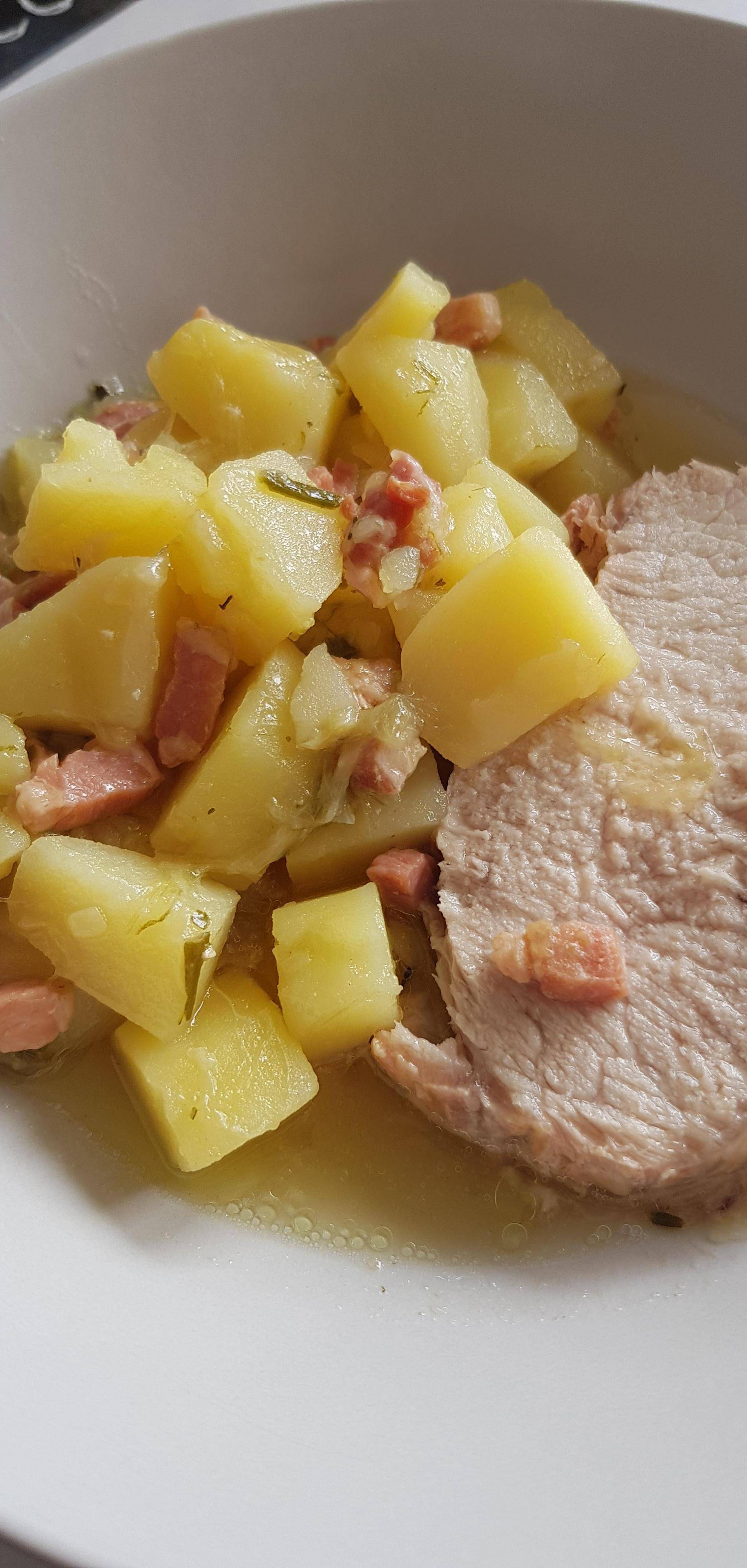 Rôti de porc, pommes de terre, poireaux et lardons - Recette Cookeo | Moulinex