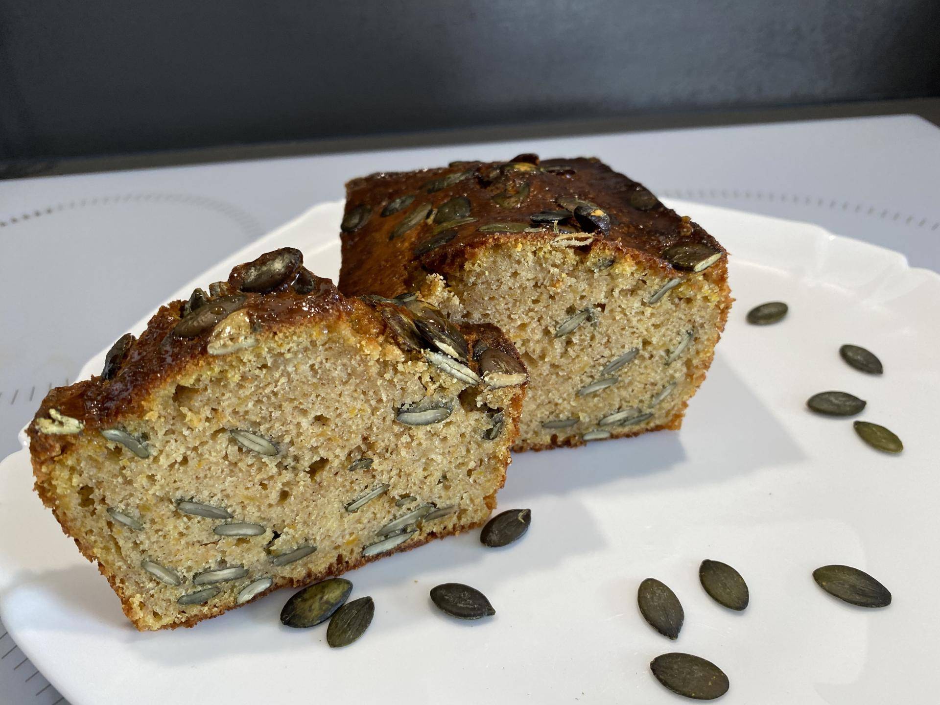 Cake butternut, épices pain d'épices et graines de courges - Recette Cookeo Infinity Autostir | Moulinex