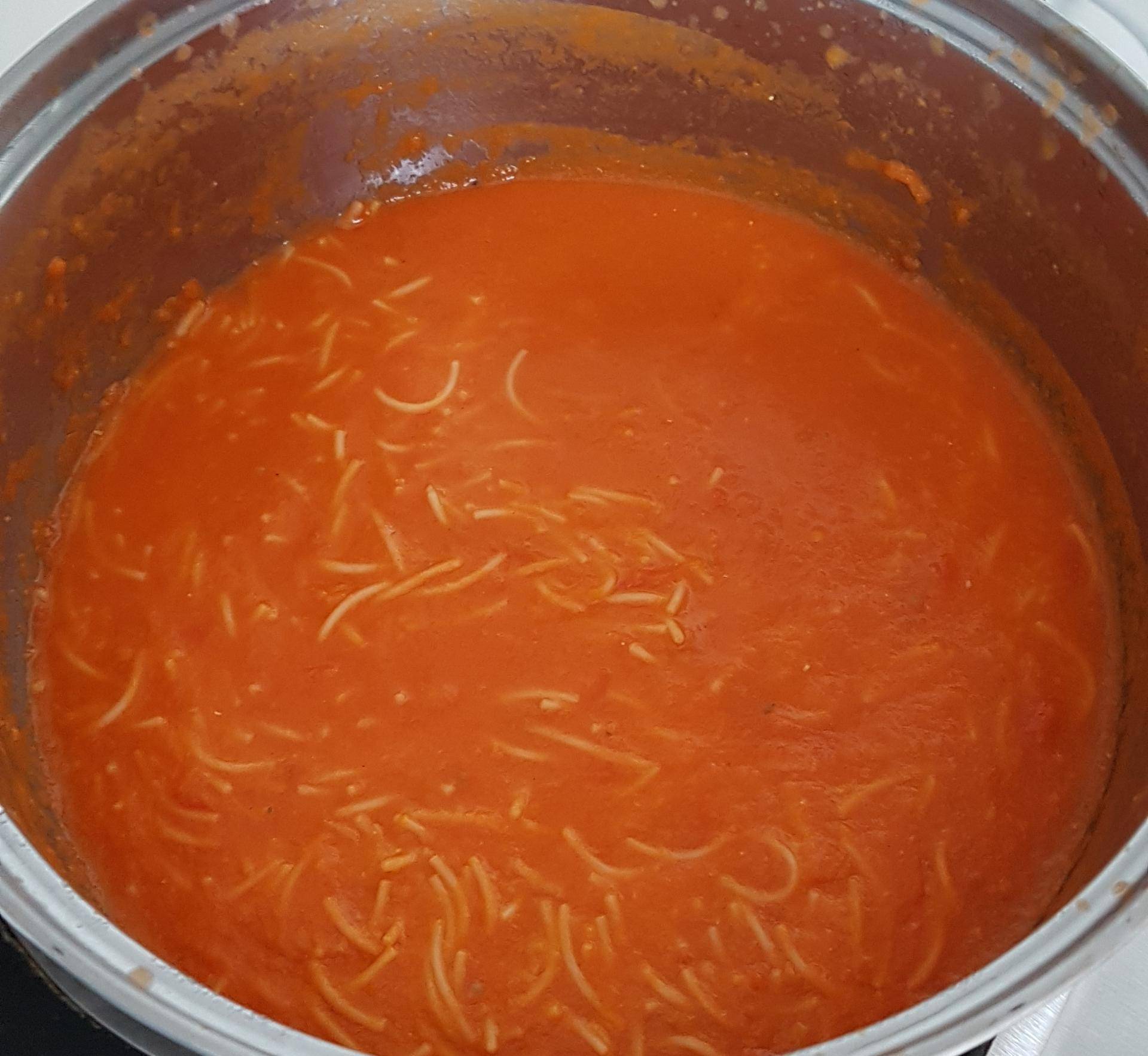 Soupe à la tomate 🍅 et aux vermicelles - Recette Companion | Moulinex