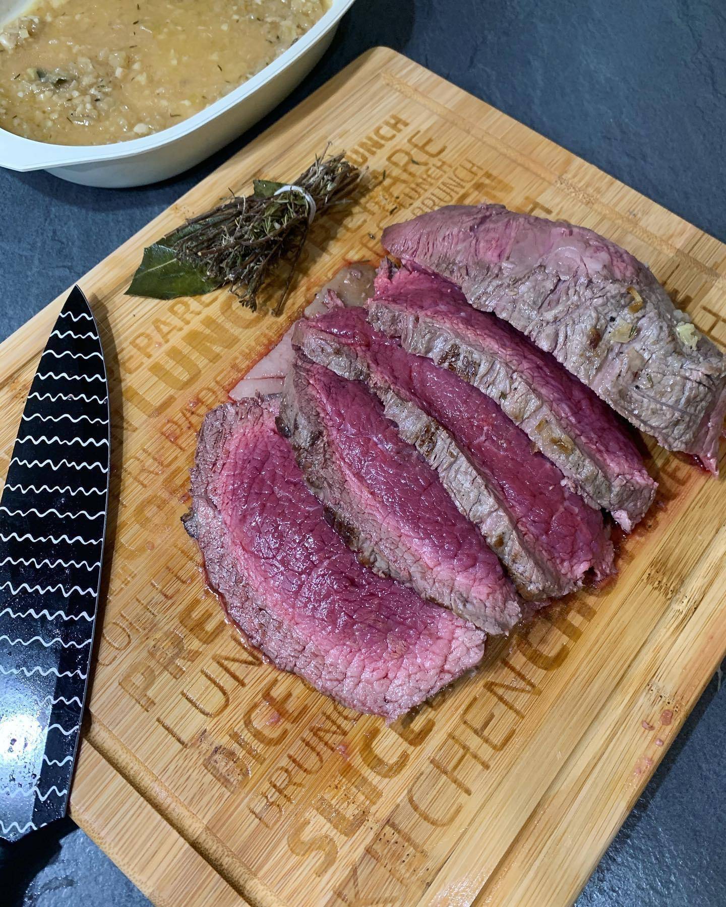 Rôti de bœuf saignant au thym - Recette Cookeo | Moulinex