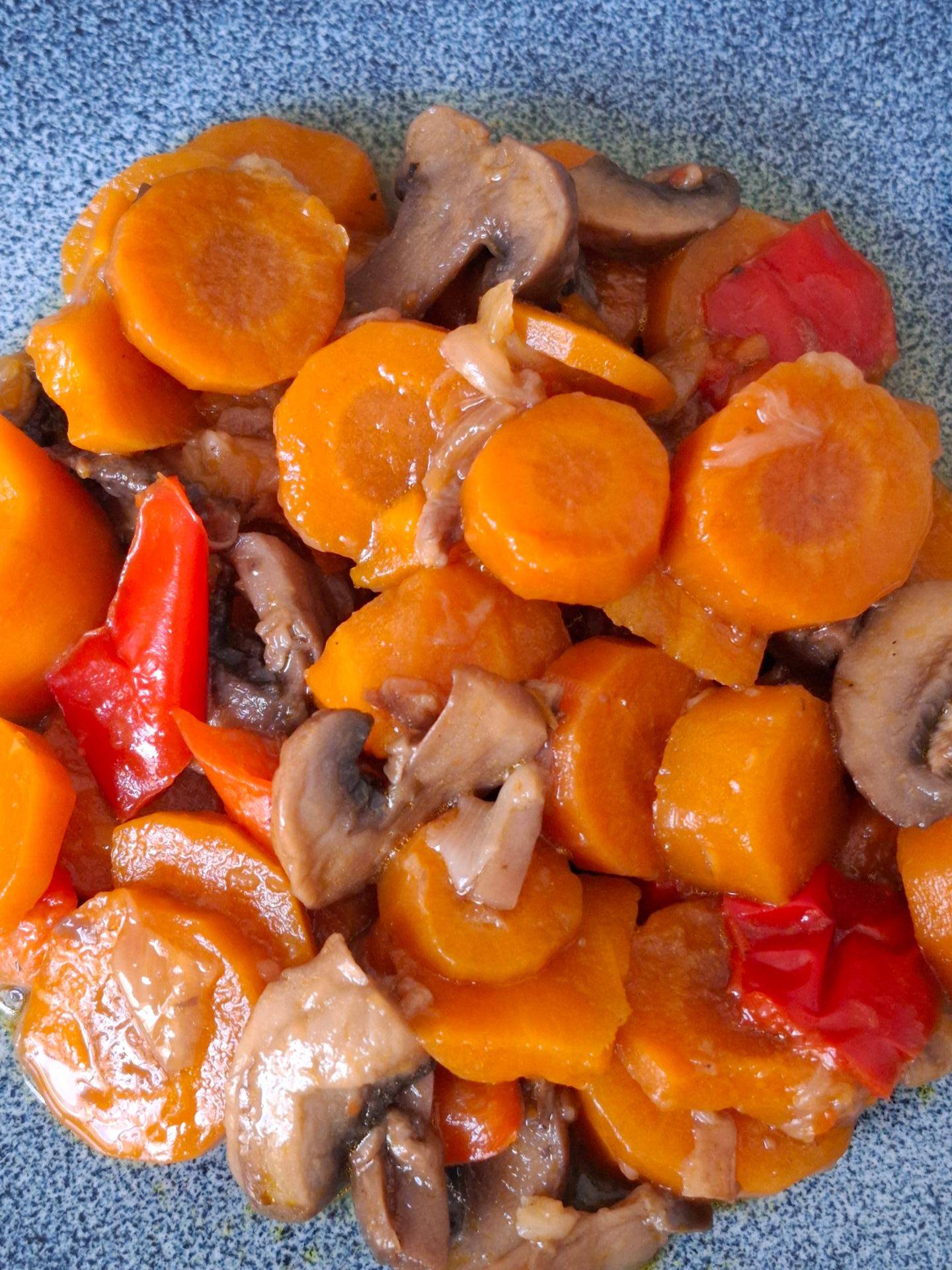 Carottes, poivrons et champignons façon poêlée - Recette Cookeo V3 | Moulinex