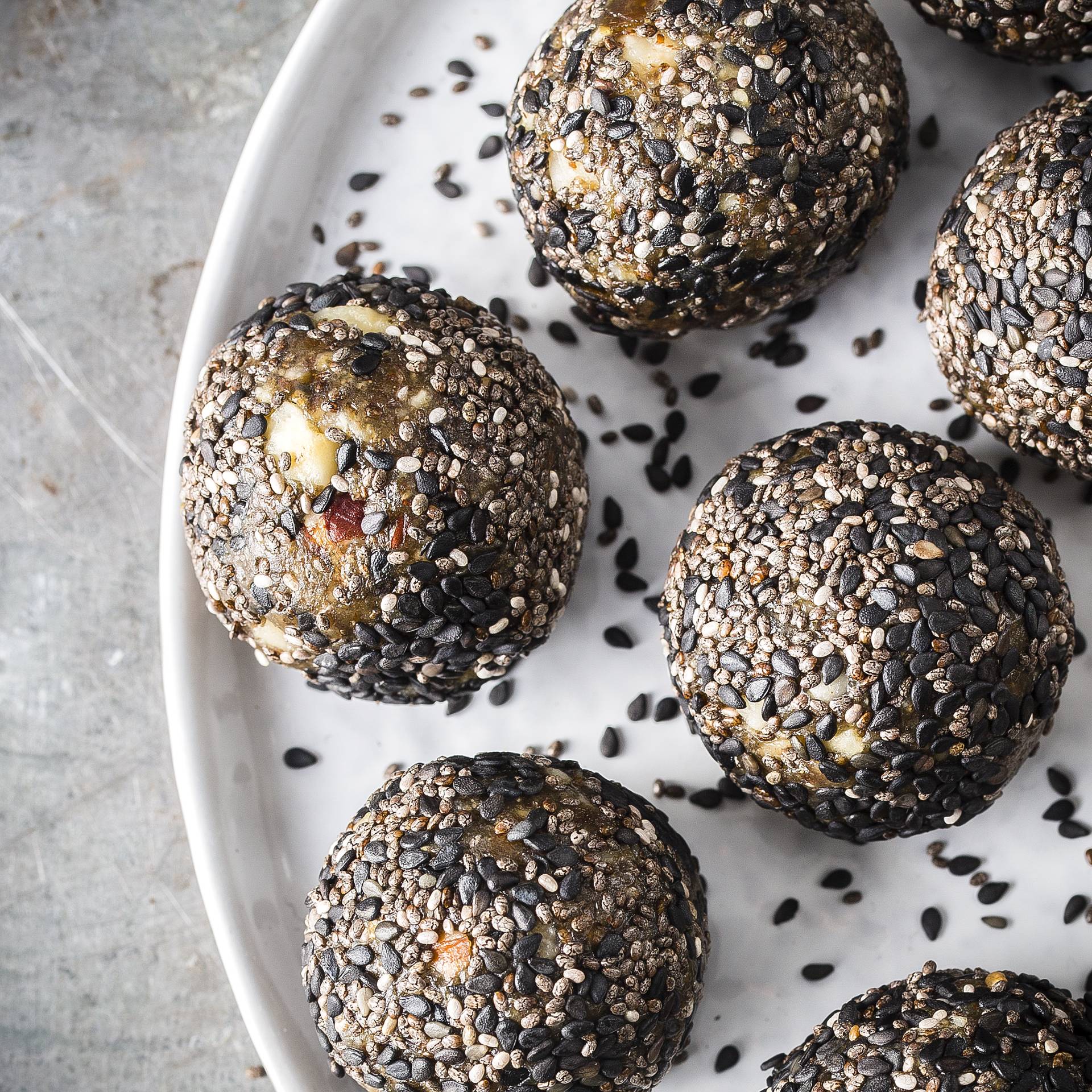Energy Balls aux dattes, noisettes & graines de chia - Recepten Ultrablend Boost | Moulinex