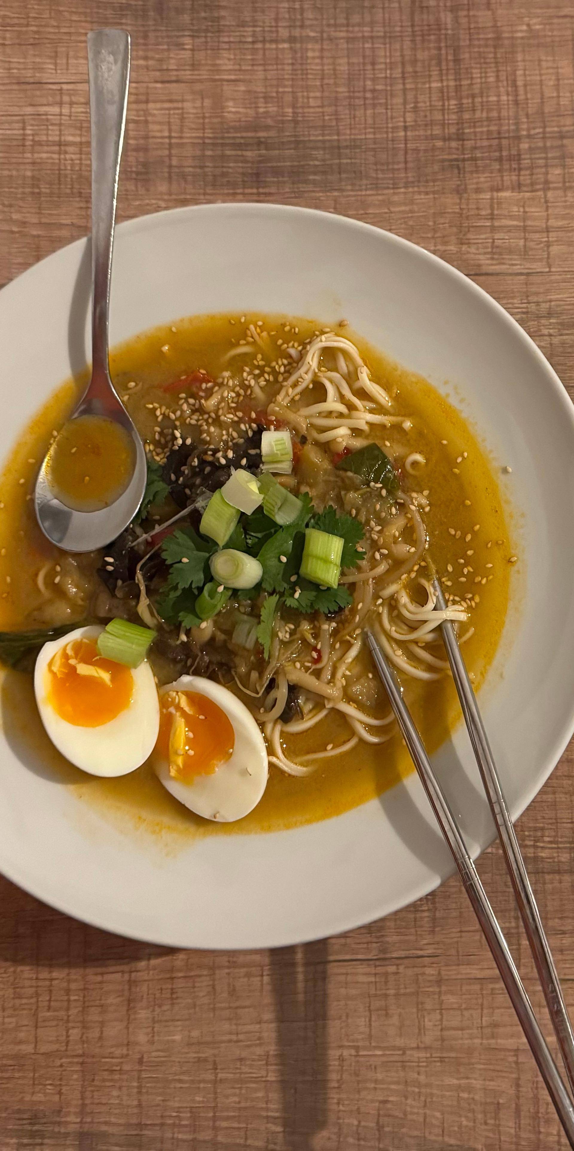 Ramen miso, épinards et oeufs - Recette Cookeo V3 Mini | Moulinex